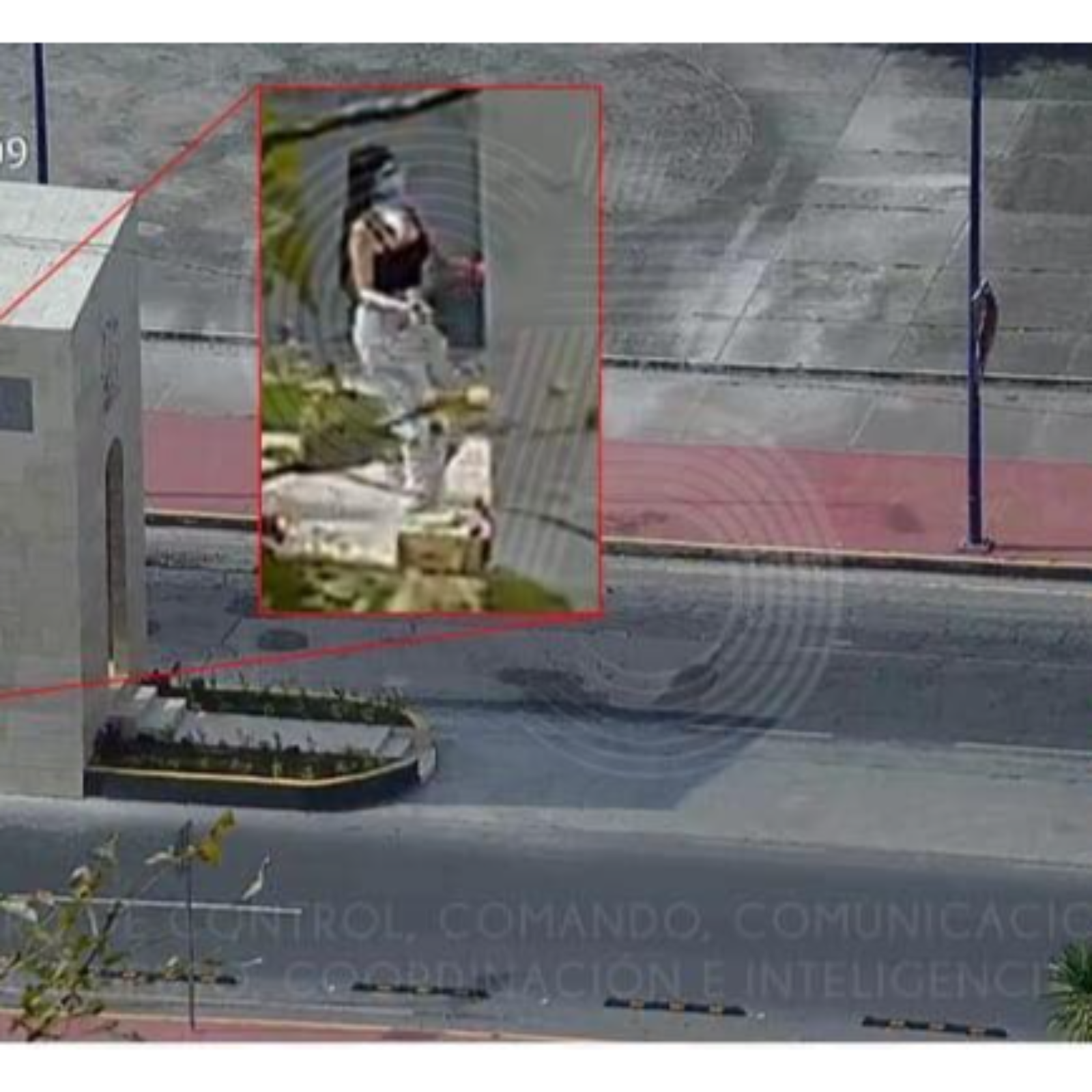 A 24 DÍAS DE INAUGURADA, VANDALIZAN LA CÁPSULA DEL TIEMPO EN TLAXCALA; AUTORIDADES IDENTIFICAN A CINCO JÓVENES 😠🚨📹