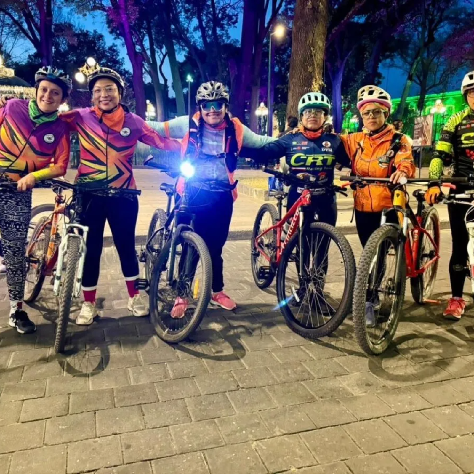 RODADA CICLISTA EN TLAXCALA: UN LLAMADO NECESARIO, PERO INSUFICIENTE, CONTRA LA VIOLENCIA HACIA LAS MUJERES 🚴‍♀️💜🚨