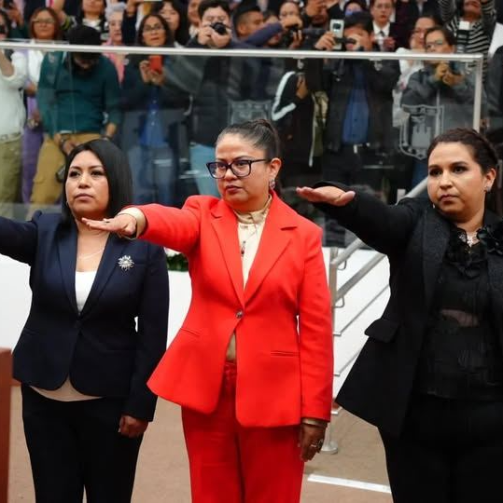 “JUSTICIA EN PIJAMA: EL TRIBUNAL FLOJO QUE DUERME, TRAGA Y NO RESUELVE” 😴⚖️🍽️ LOS MATACHINES DEL PODERCierre editorial para Objetivo 