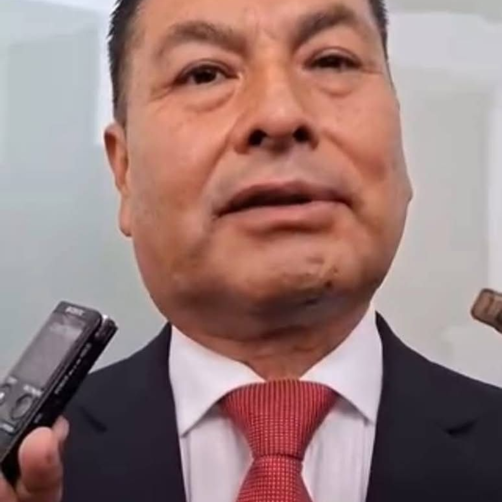 🎭 MATACHINES DEL PODER: EL AUDITOR QUE FISCALIZA… SU PROPIA NÓMINA 💰🔥