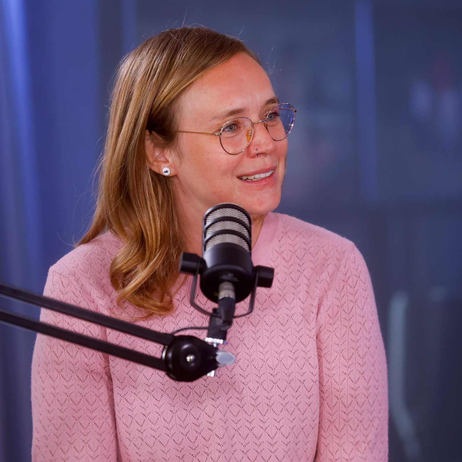 Na ulici vse več mlajših: Predpostavka o 'pravih' brezdomcih že dolgo ne drži - z Majo Sodja