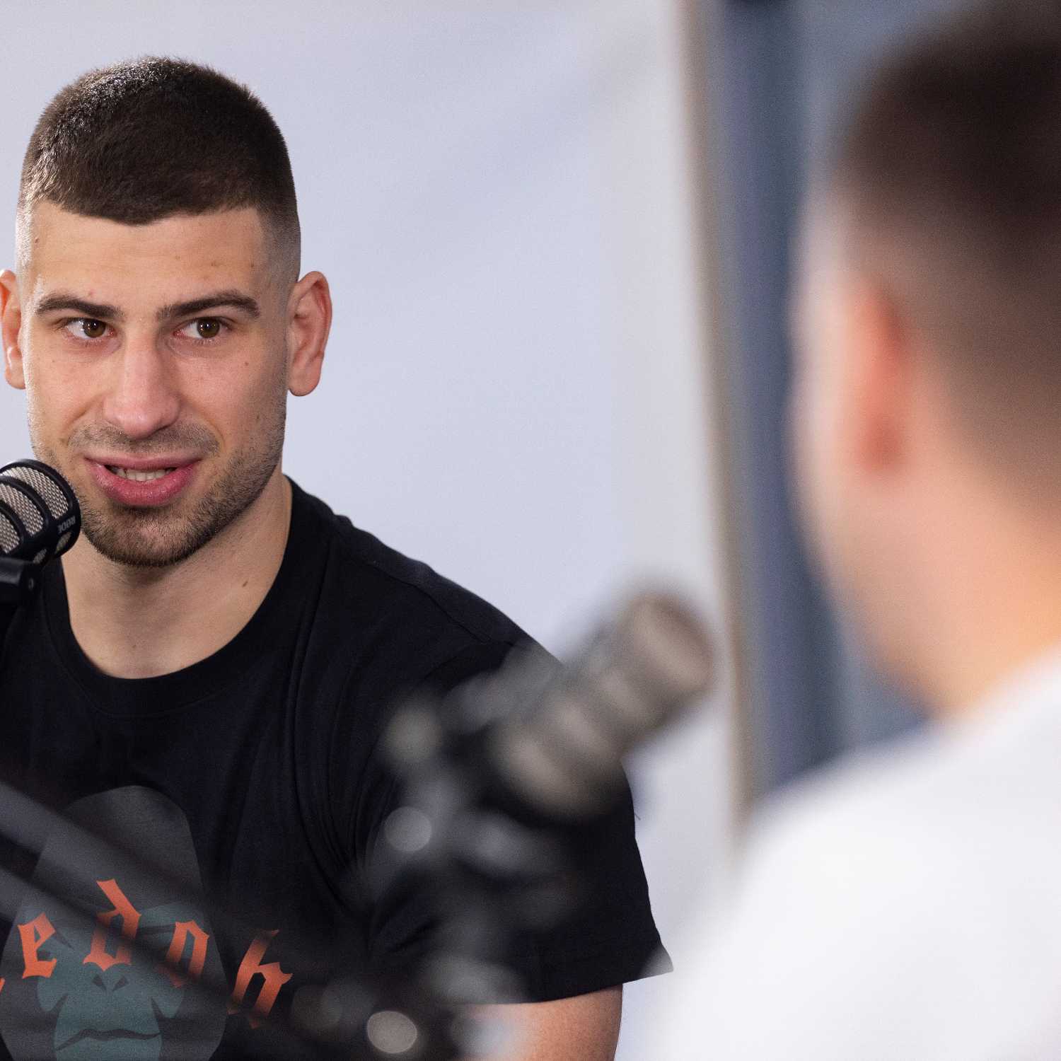 Borec pozimi v kopalkah na Snežnik: Bil sem nepripravljen, kot Čeh v 'šlapah' - s Tadejem Vidrihom