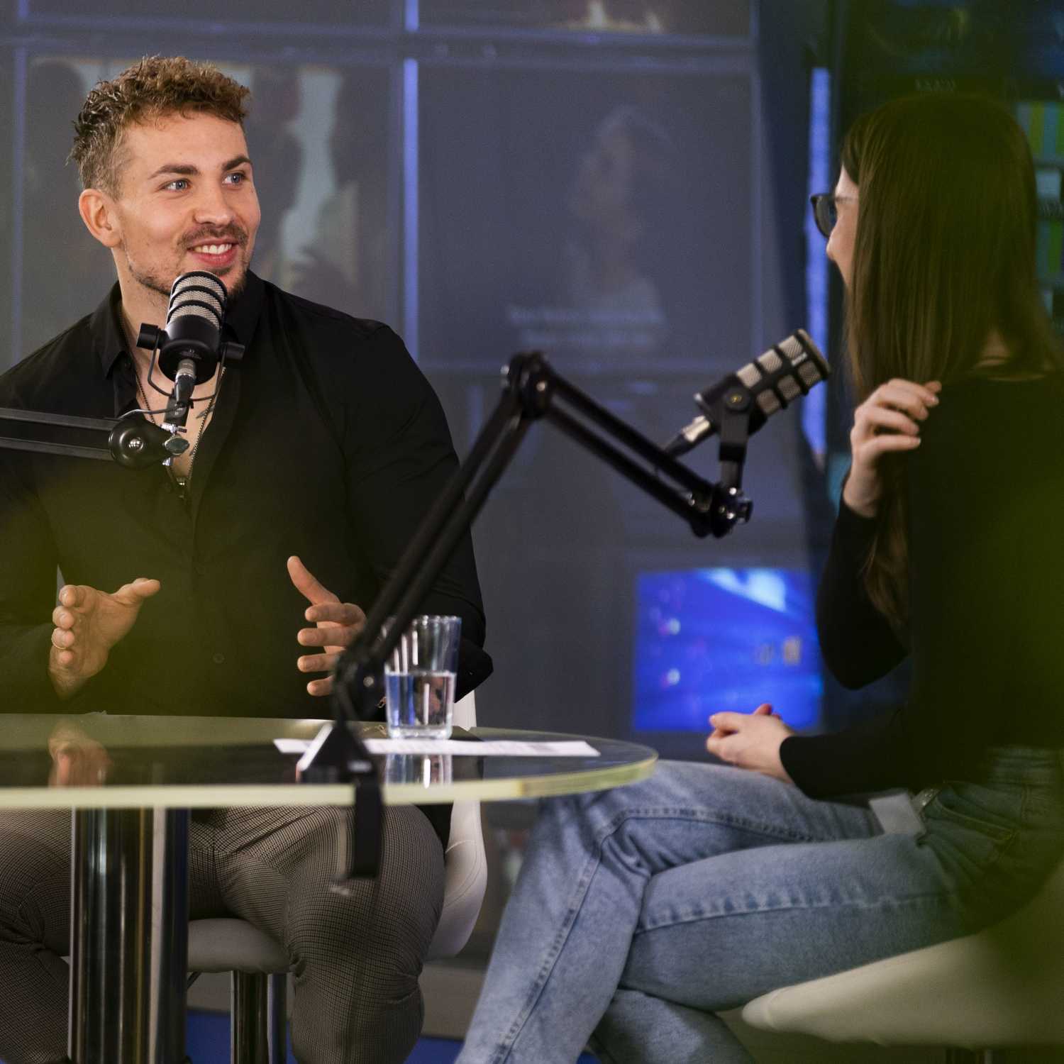 Žan Serčič: Že kar nekaj telefonskih številk sem moral blokirati - s Katjo Dobrijević