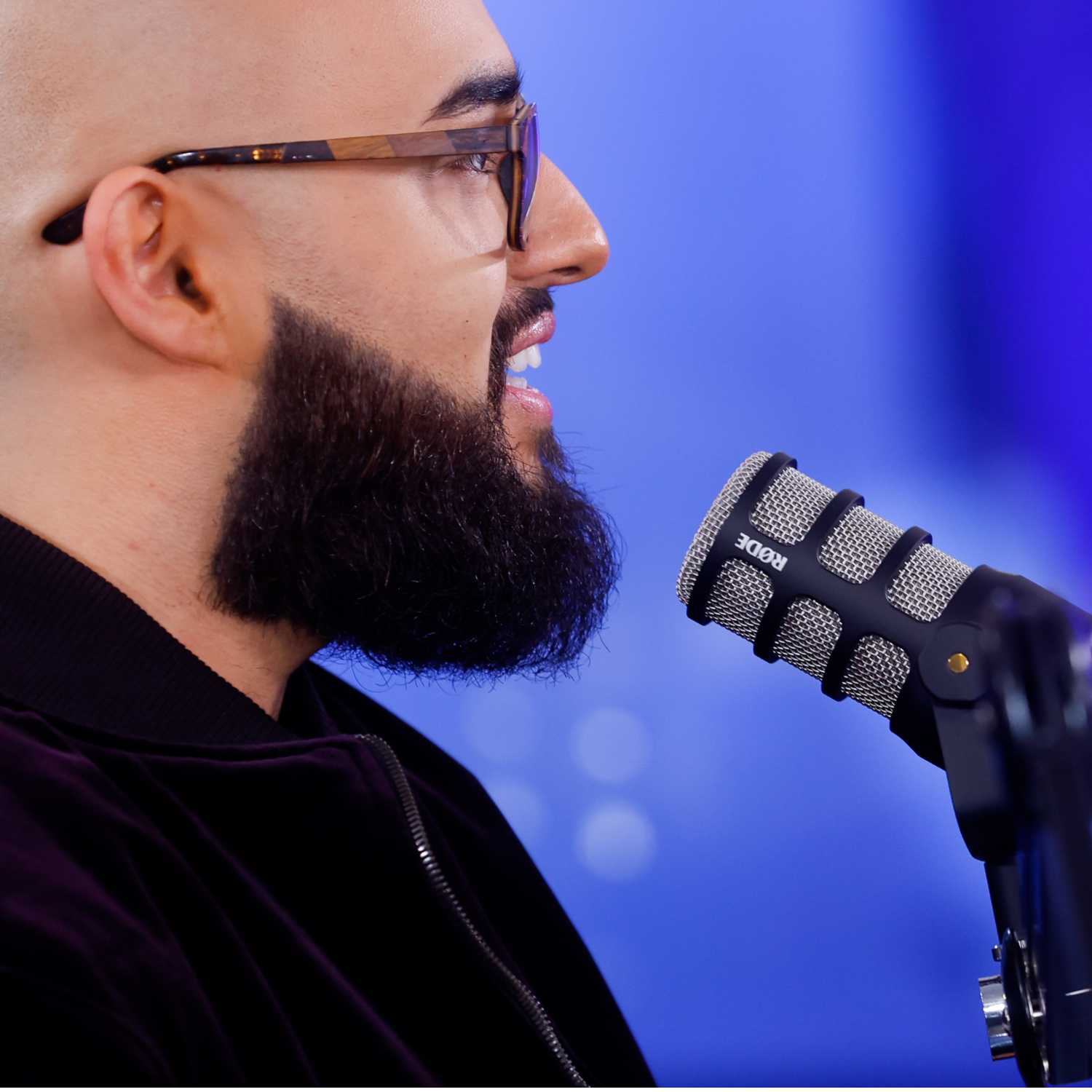 Tilen Lotrič o novem videospotu: Zdaj imam še en spomin na mamo - s Kajo Ahčin