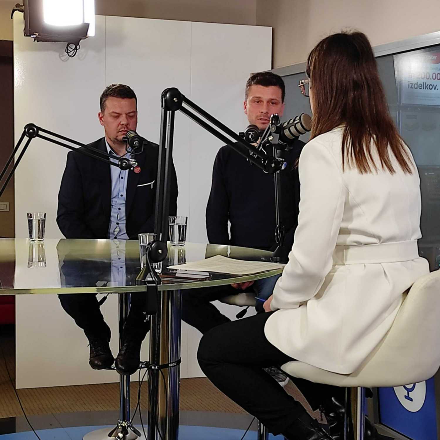 'Če bi na Koroškem imeli župane, kot so bili prekmurski, bi to cesto verjetno že imeli' - z Žano Vrtačnik