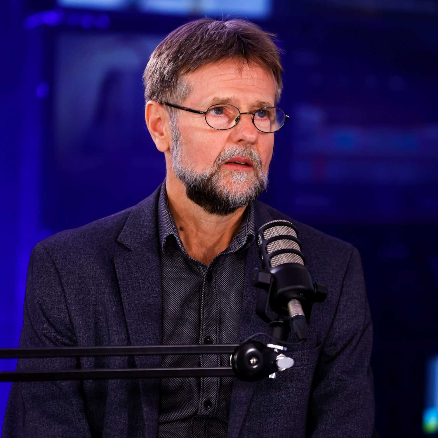 Bi starejše in bolne silili v evtanazijo, da bi prihranili? 1. del - s Saro Volčič