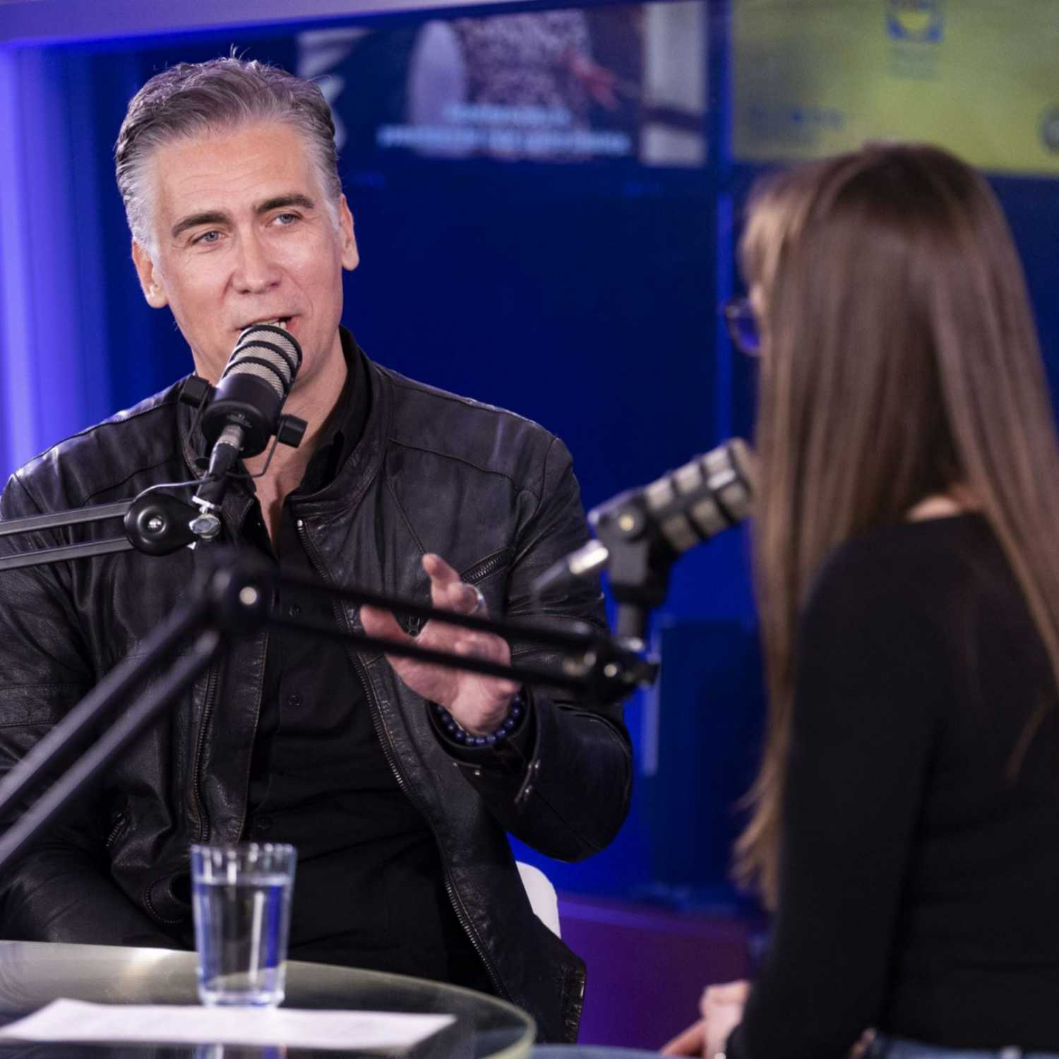 Jan Plestenjak praznuje 50 let: Nikoli ne smeš izgubiti skromnosti - s Katjo Dobrijević