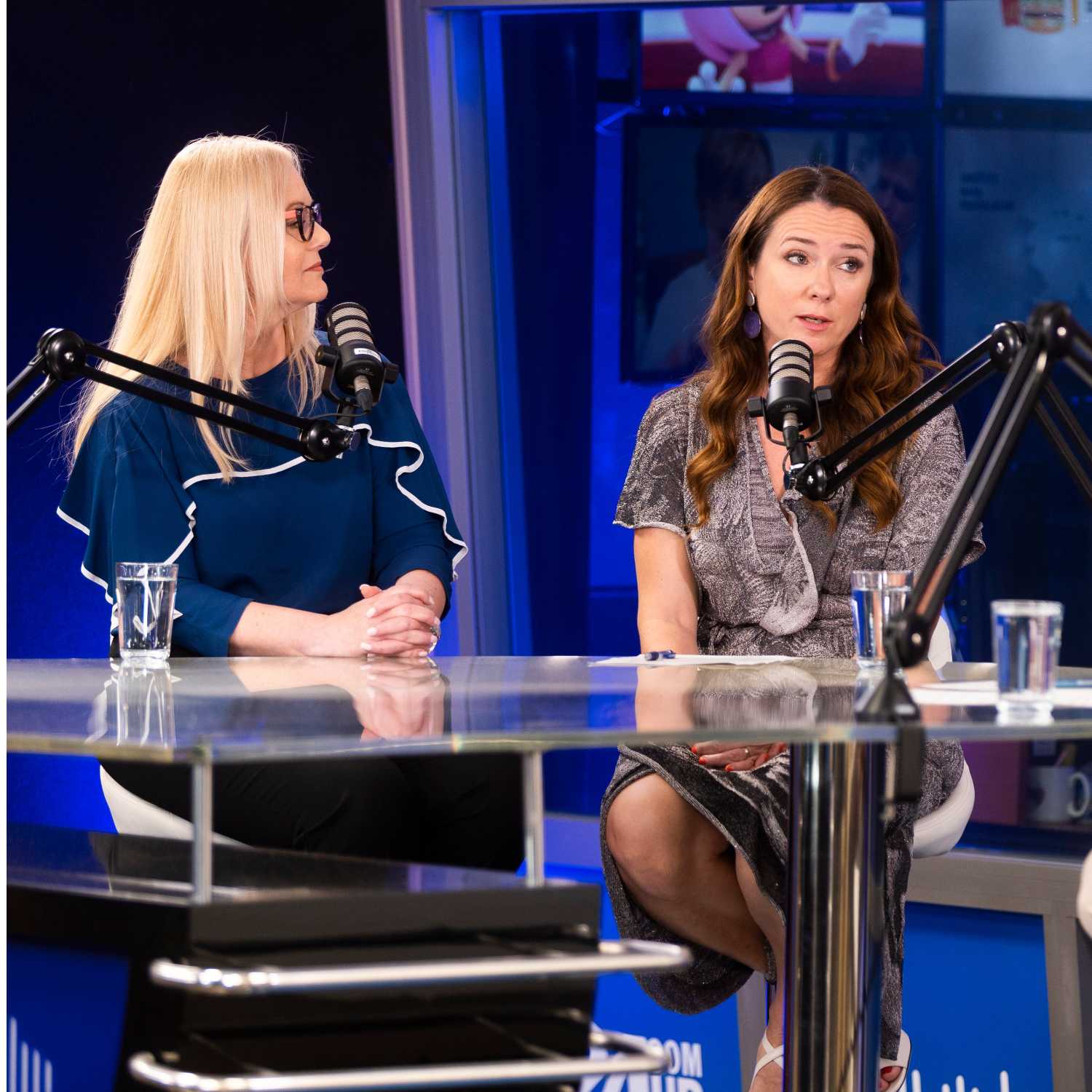 Logarjeva platforma: 'Zdaj je to krožek. Če zapusti SDS, pa resen politični projekt' - z Žigo Bončo