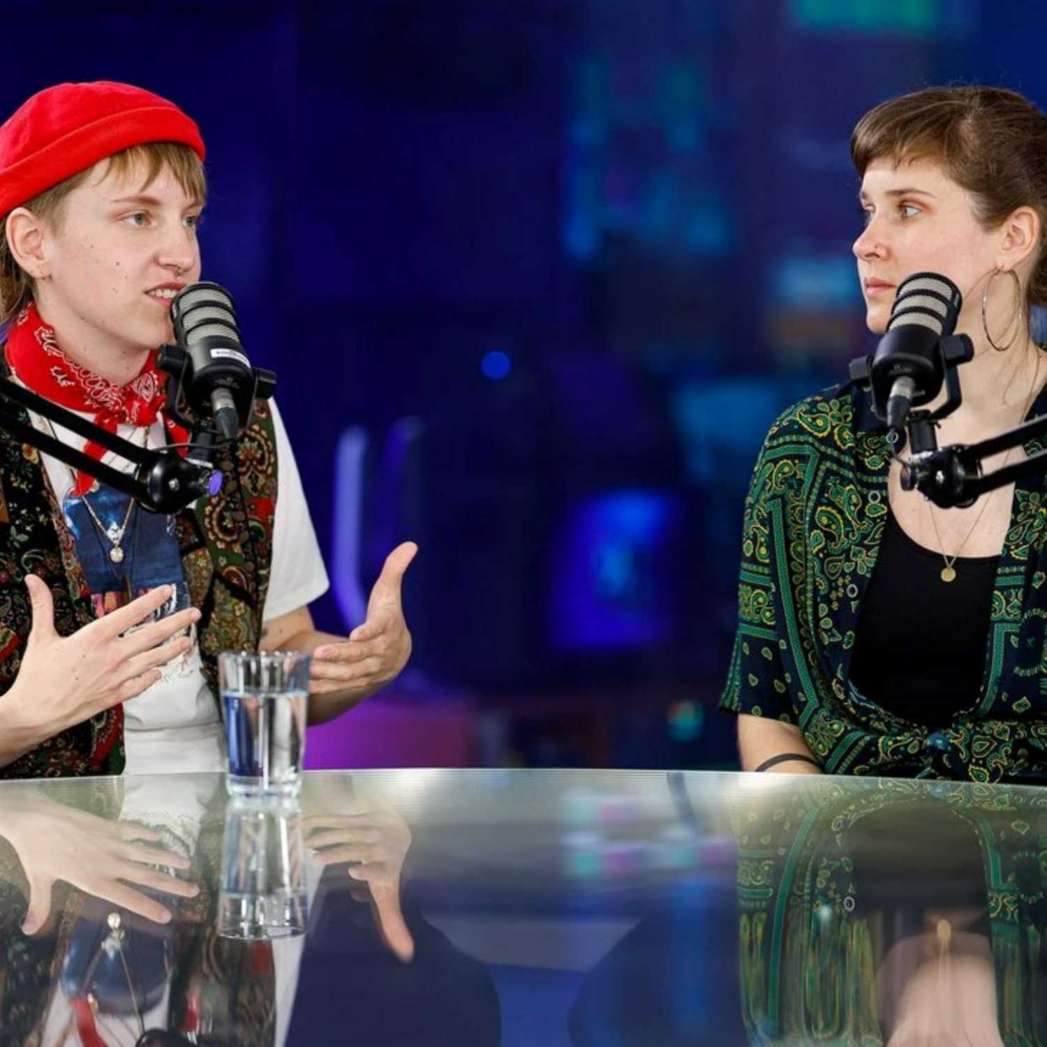 Dvojec Freekind.: Lepo je, da prinašava svežino na slovenska tla - s Klavdijo Zver