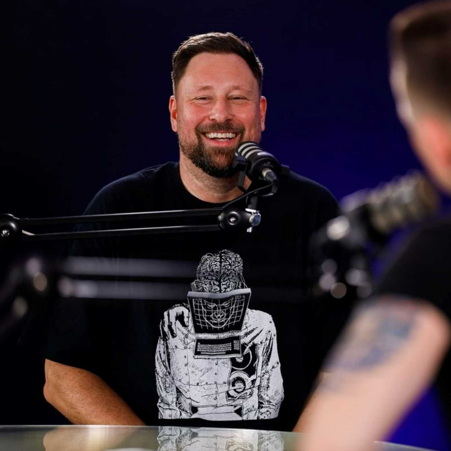 Umek: Danes biti DJ je najlažja stvar na svetu - s Simonom Vadnjalom