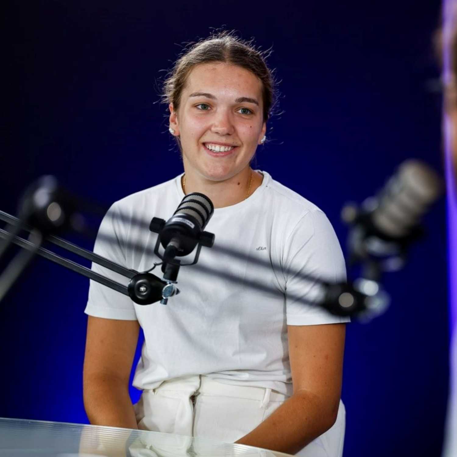 Ena najboljših hokejistk na svetu, študentka na univerzi Yale. Kako ji uspe? - z Milanom Doknićem