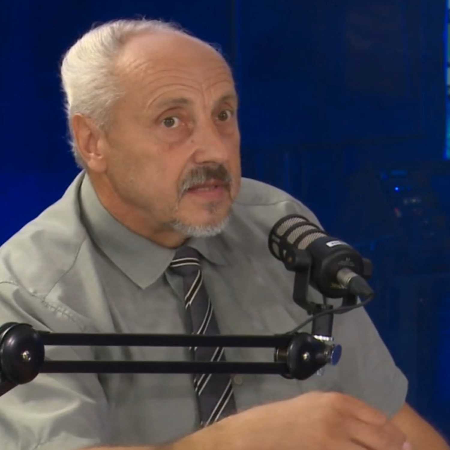 Tožilec Jože Kozina: Zakon dovoljuje 20 načinov ubijanja - z Alenko Arko