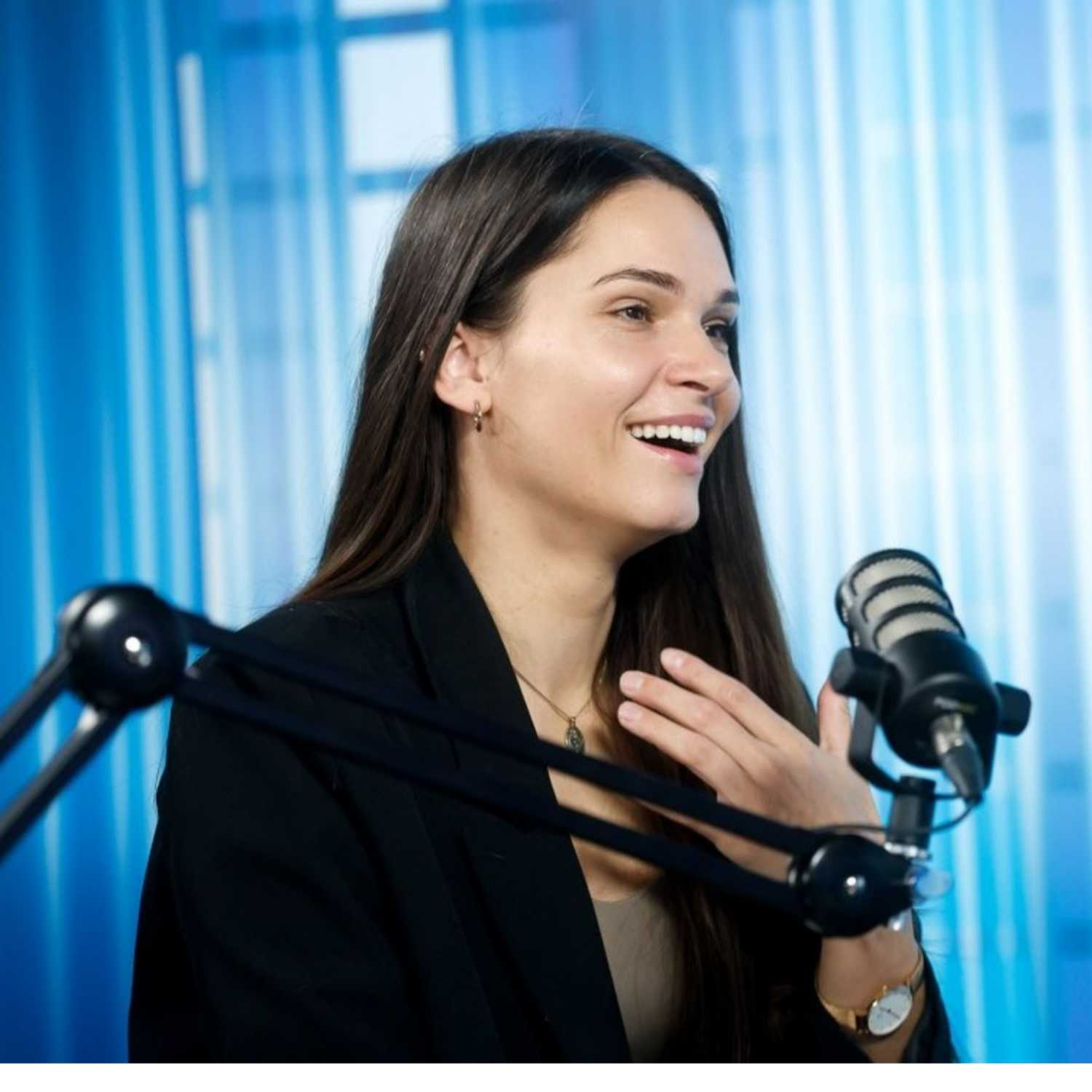 Nives Orešnik: Influencerstvo je ena izmed lažjih služb - s Tayo Damjan