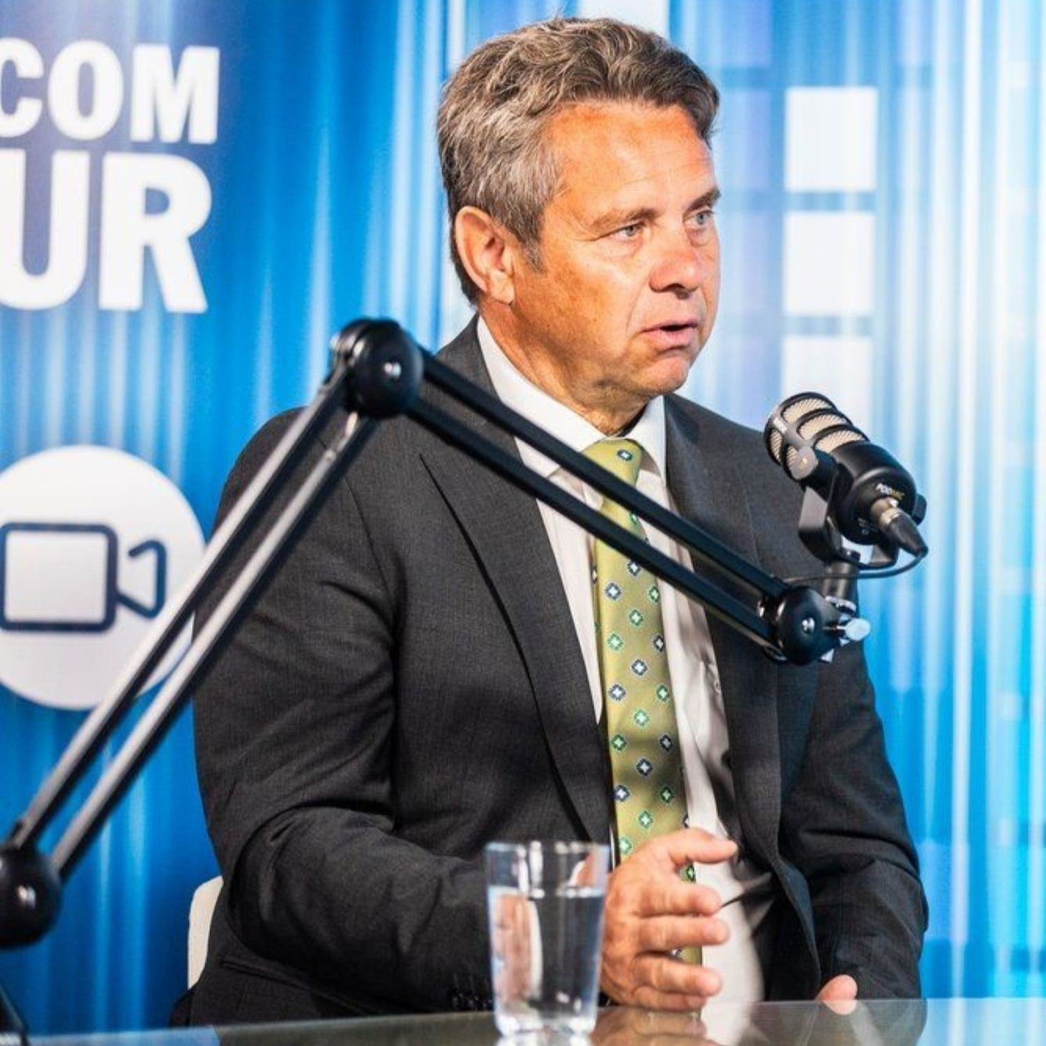 Kandidat za evropskega komisarja Vesel SDS-u ponuja poenotenje - z Alenko Arko