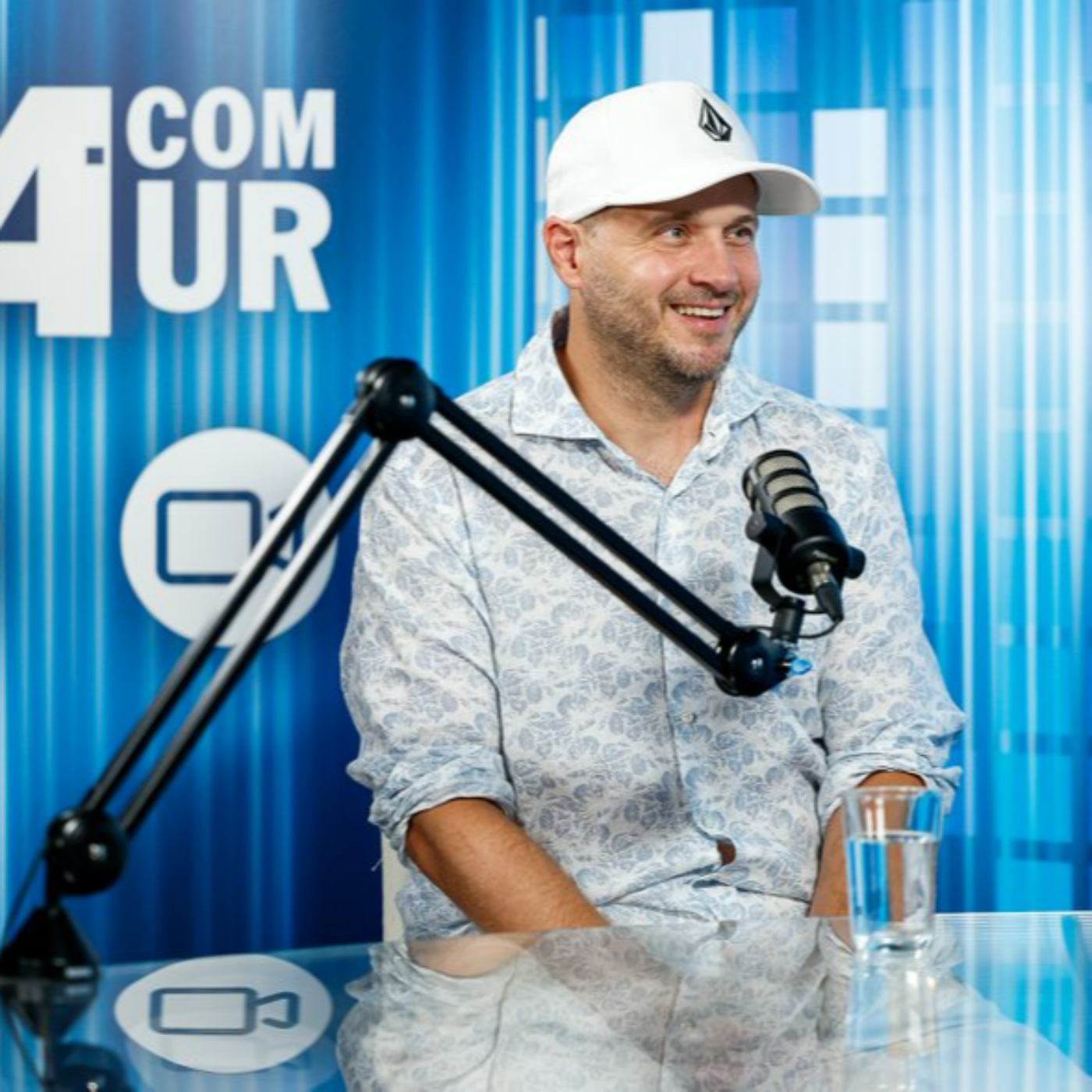 Mitja Okorn o snemanju: 'Smeh na prizorišču, drek na ekranu' - z Oto Širca Roš