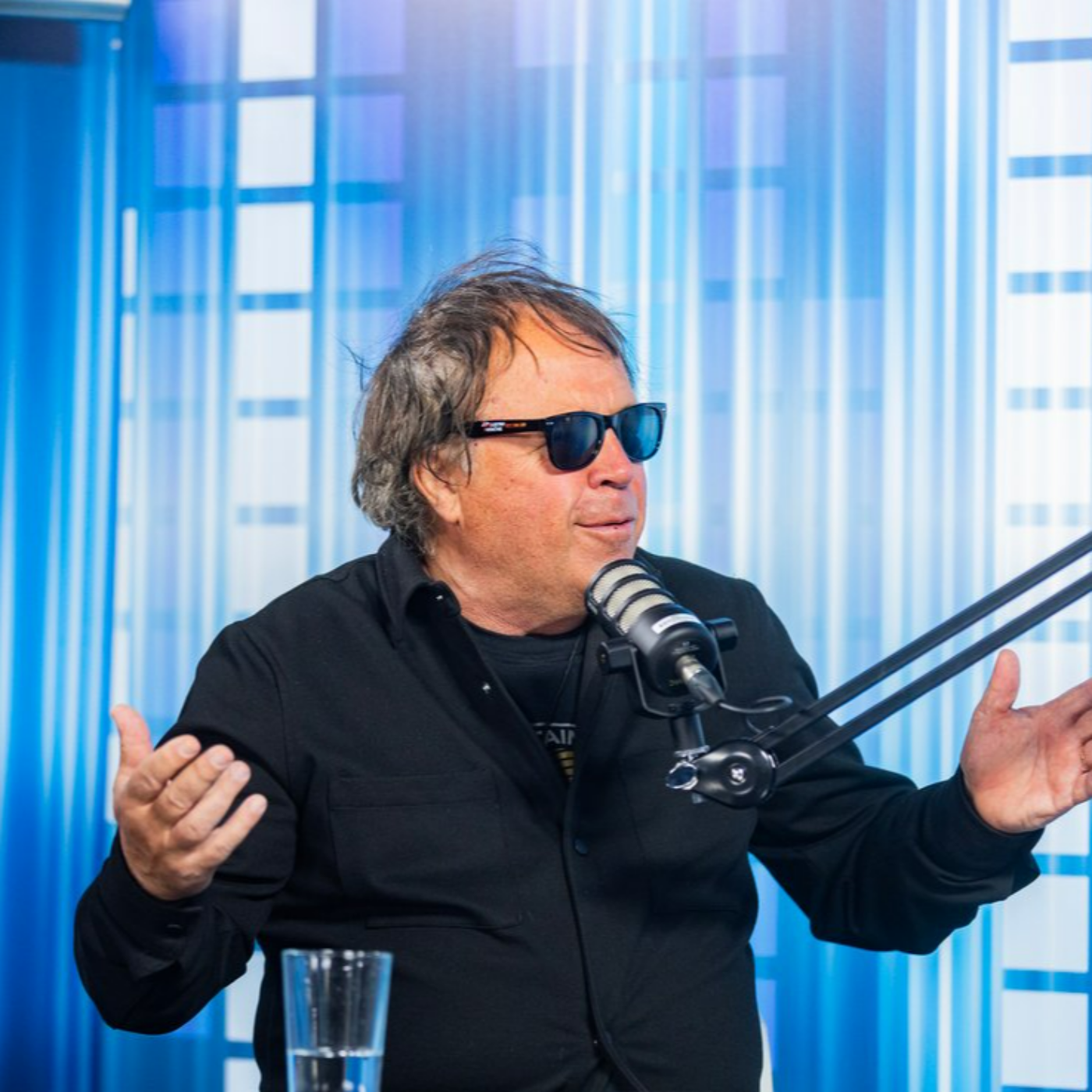 'Kar se dogaja v Beogradu, je zelo dobro, predvsem da to počnejo mladi' - s Simonom Vadnjalom