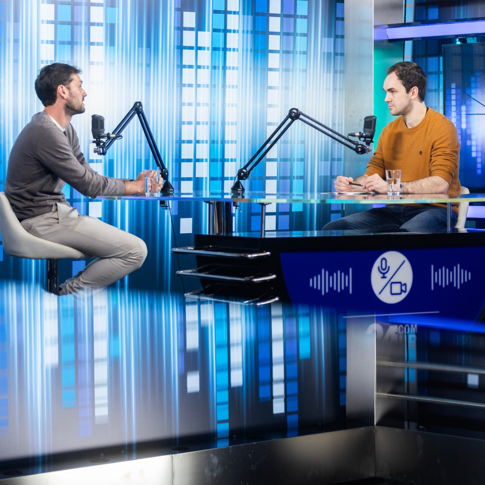 'AEK je v Grčiji način življenja, letos lahko pride zelo daleč' - z Jakobom Batičem