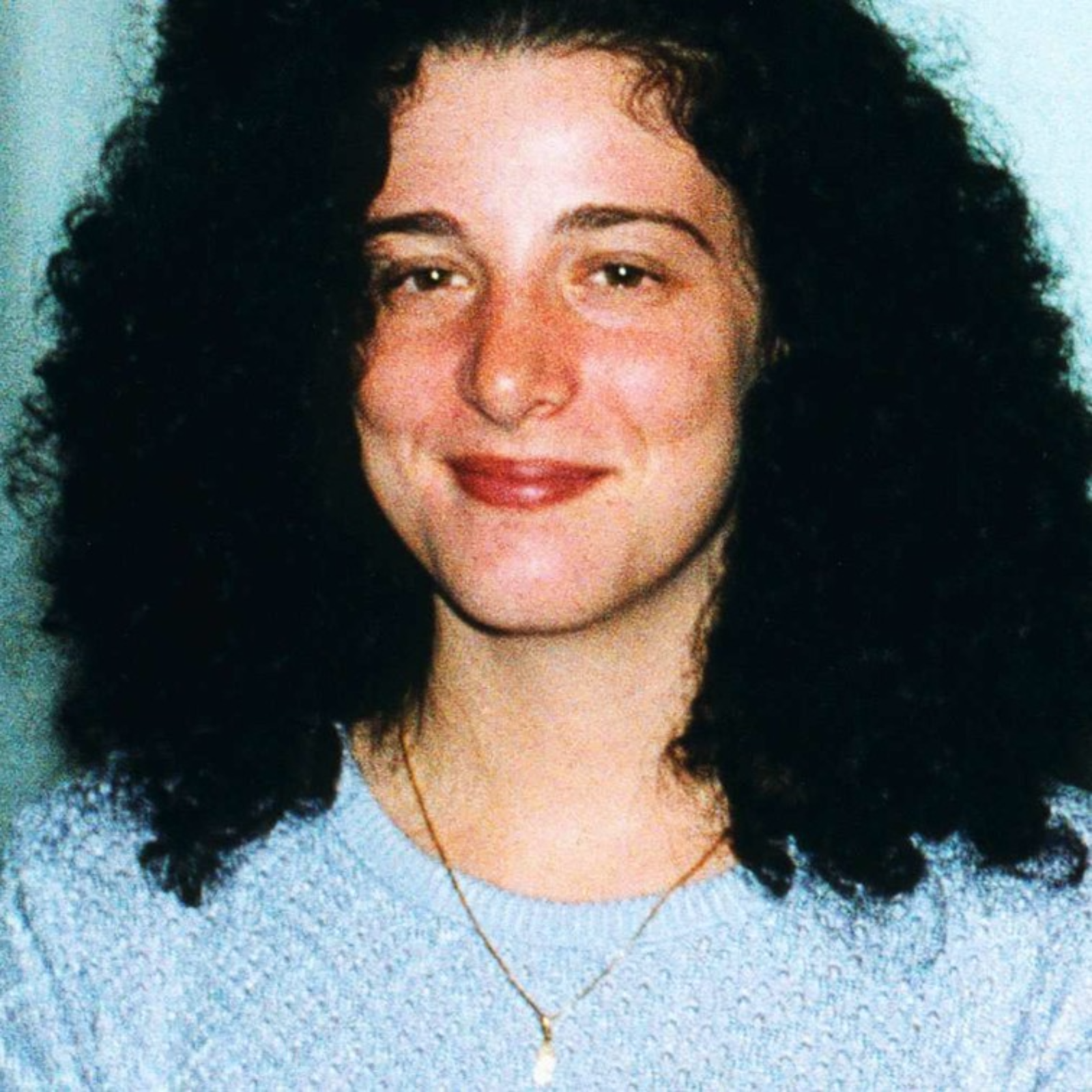 Chandra Ann Levy went missing May 1, 2001, & found deceased a year later. What happened? episode artwork
