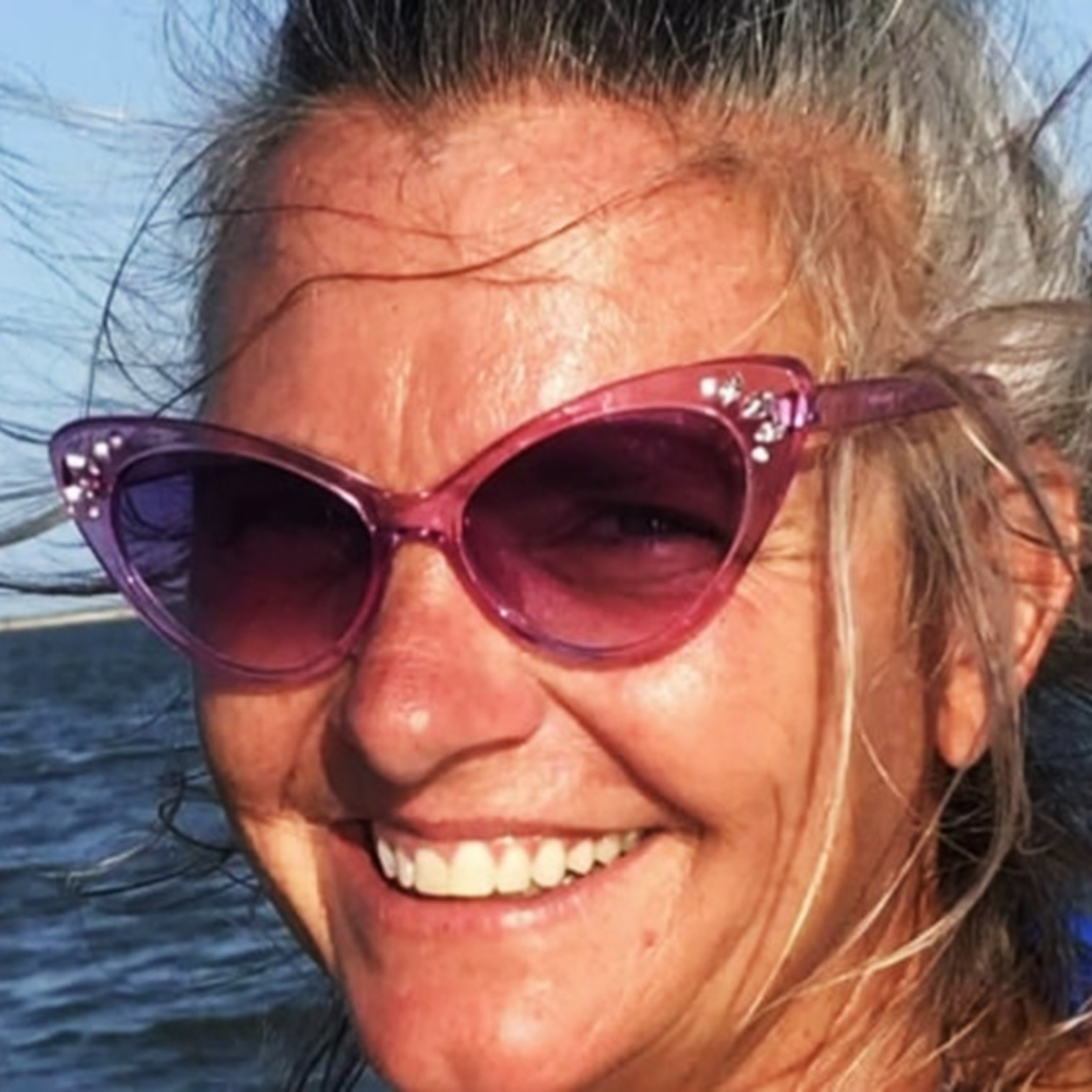Lynette Hooker Reading episode artwork