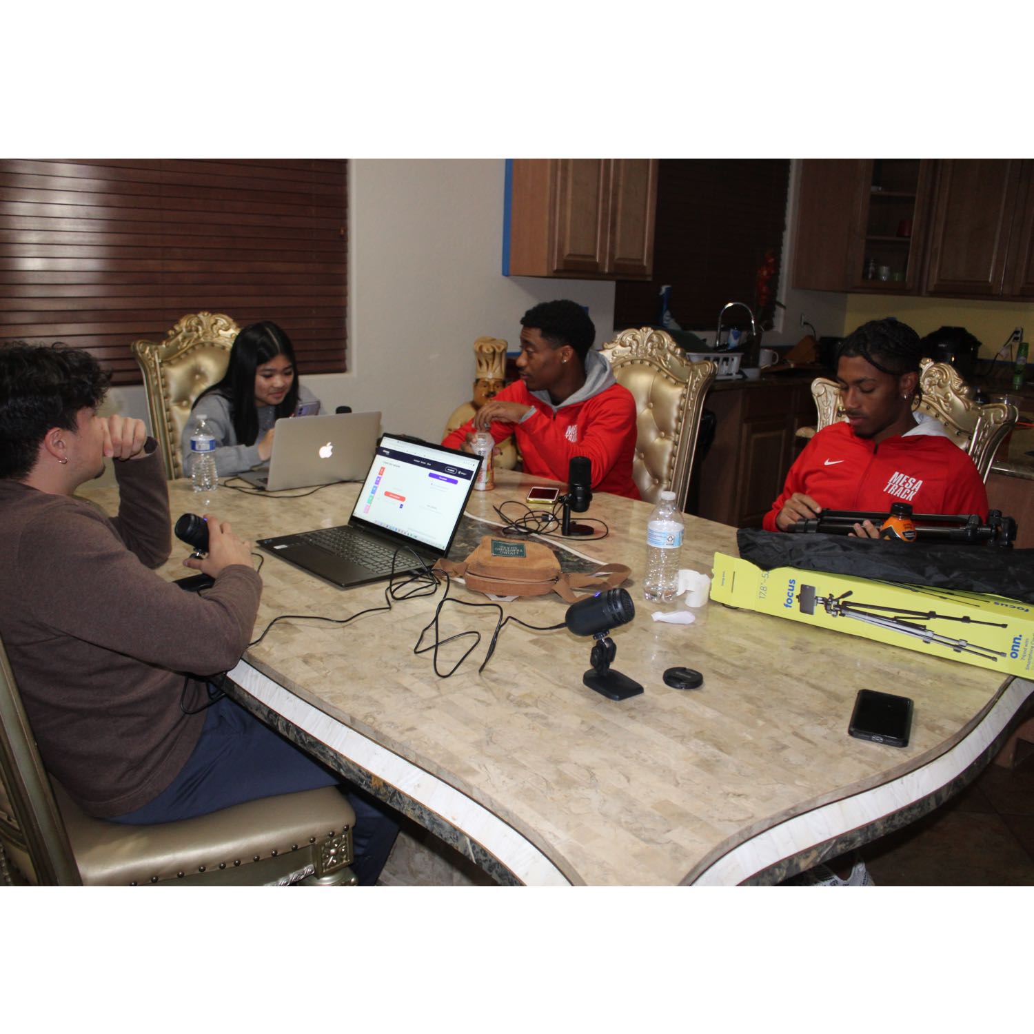 EP5: COLLEGE EXPERIENCES/ ARE ATHLETES OVER/UNDER PAID?