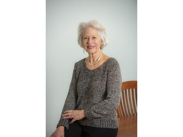Quintessential Listening: Poetry Online Radio Presents Lynne Viti episode artwork