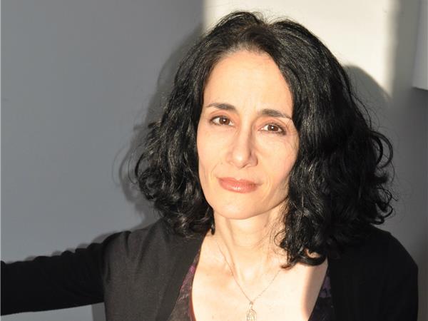 Quintessential Listening: Poetry - Claudine Nash episode artwork