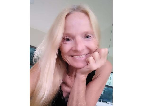 Quintessential Listening: Poetry Online Radio Presents Marianne Tefft episode artwork