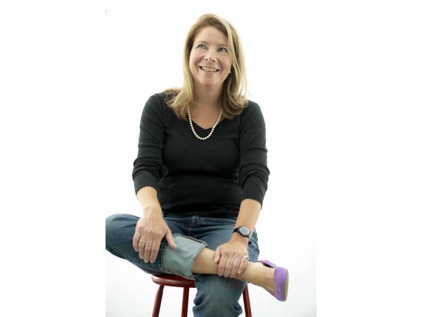 Quintessential Listening: Poetry Online Radio Presents Heather Corbally Bryant episode artwork