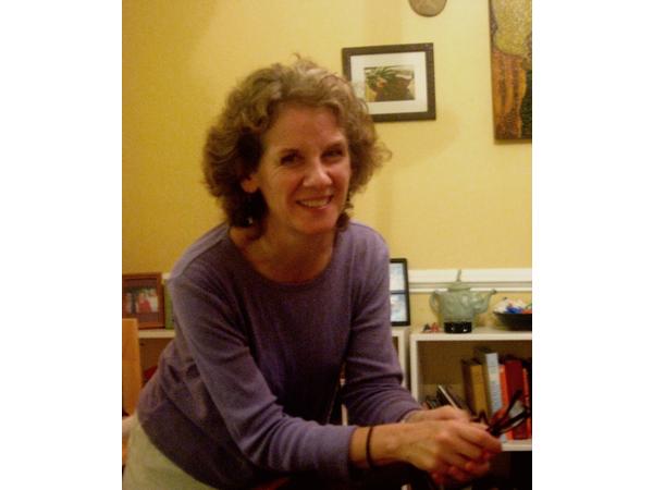 Quintessential Listening: Poetry Presents - Naomi Thiers episode artwork