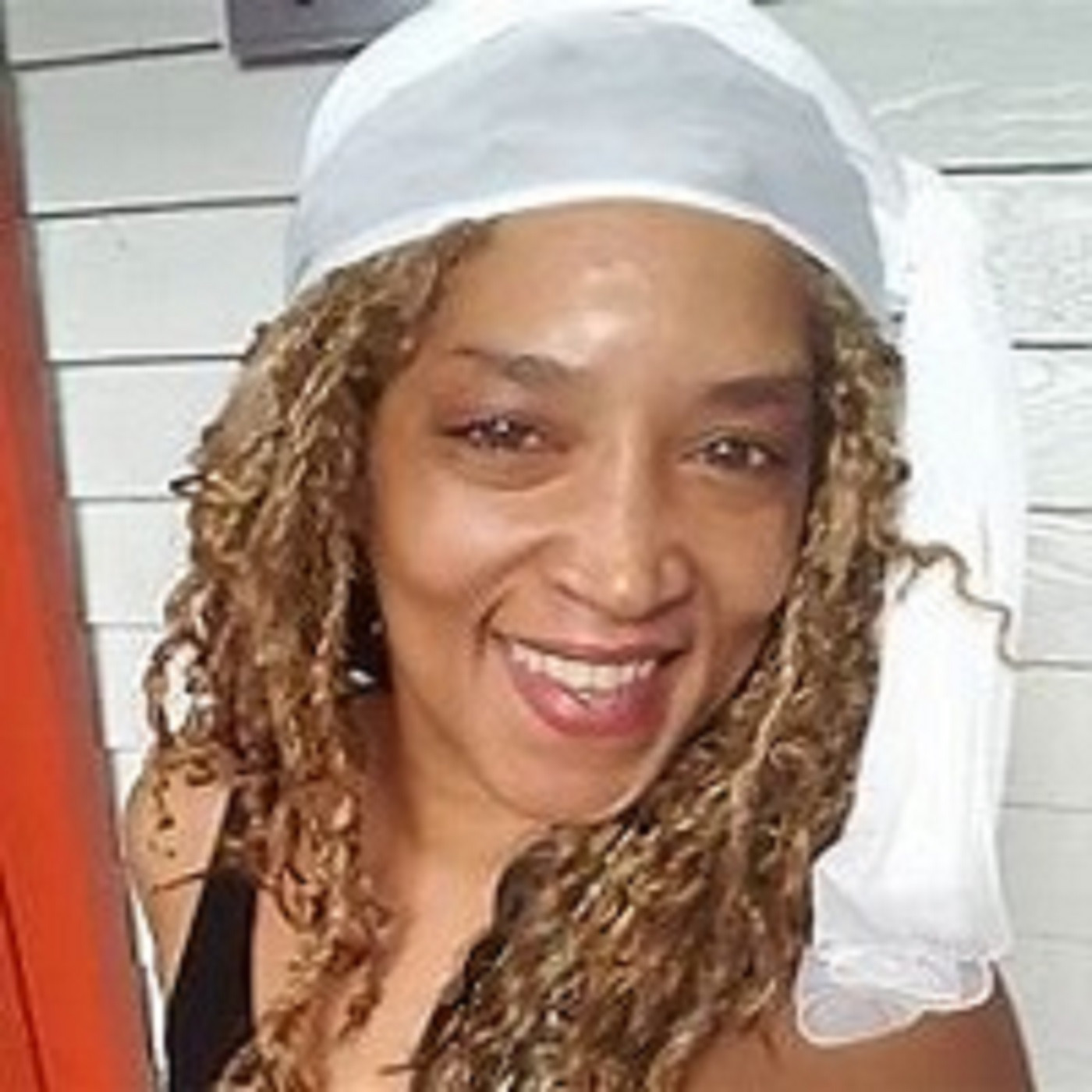 ROBINLYNNE