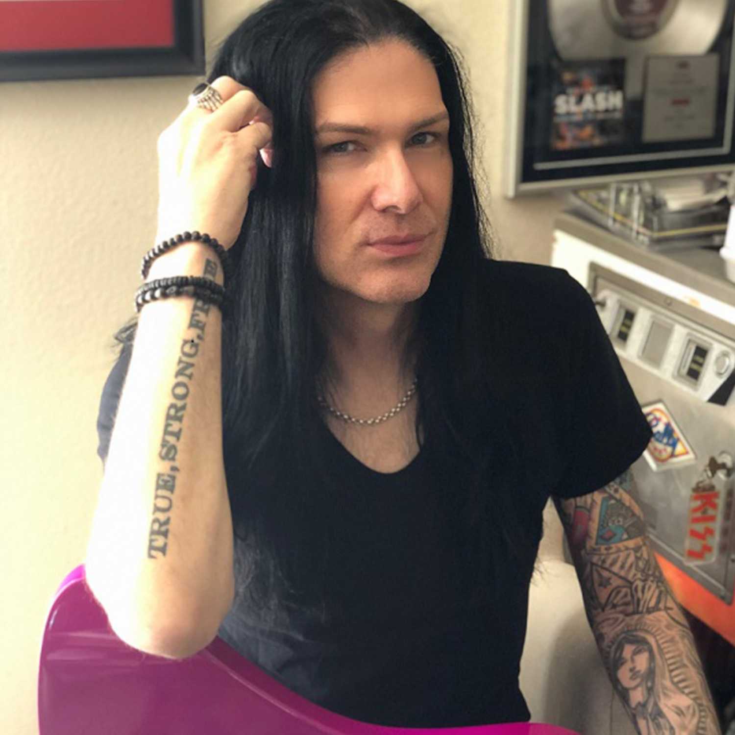 Todd Kerns Heroes and Monsters Slash the Fretless  a Ghostly Encounter
