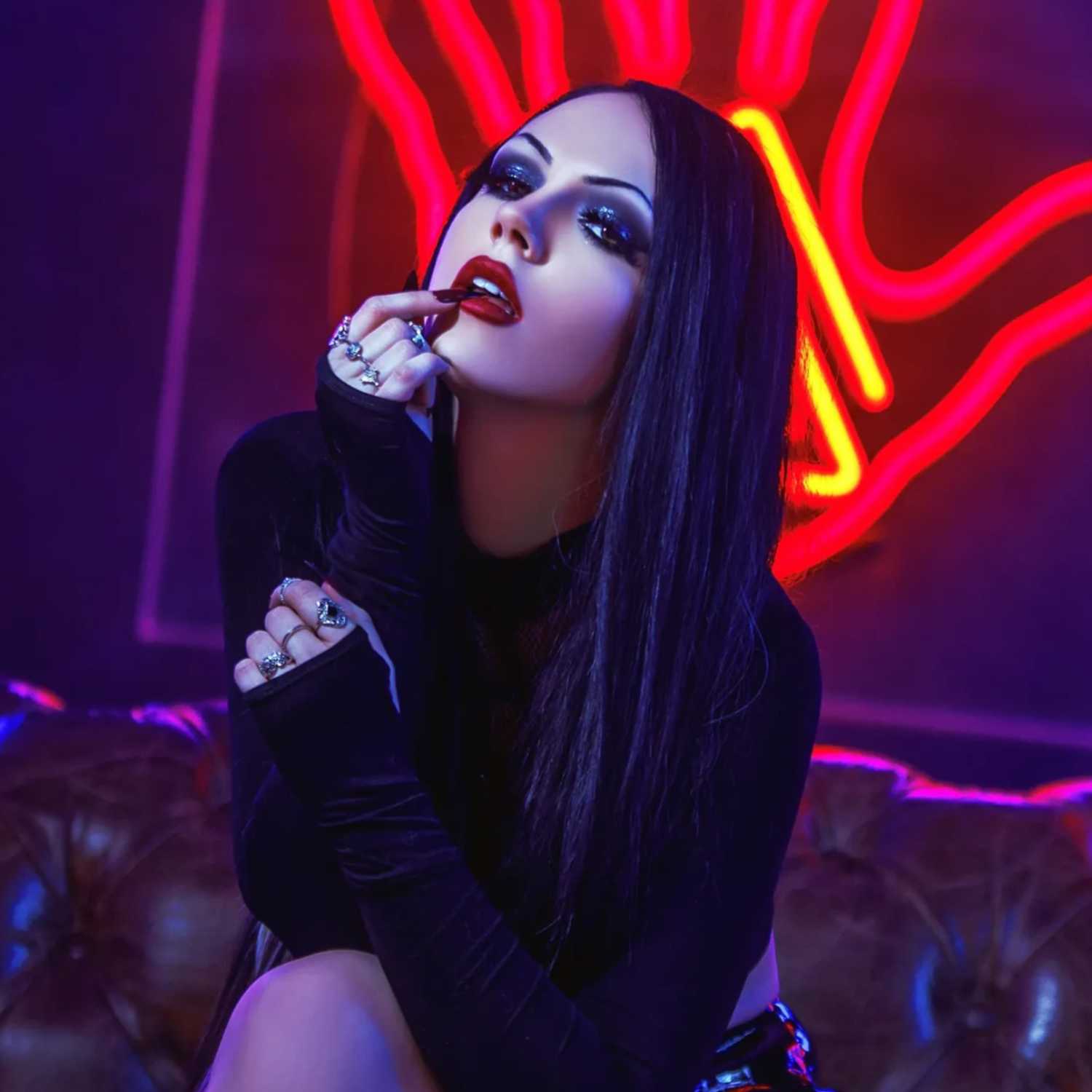 Molly Rennick Living Dead Girl Using Tinder to Hire Bandmates