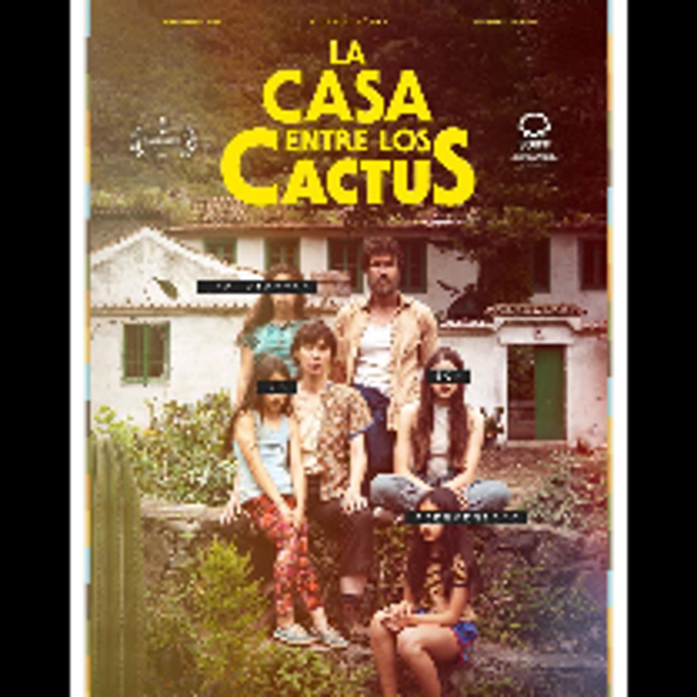 Carlota González-Adrio/ La Casa Entre Los Cactus Carlota González-Adrio/ La Casa Entre Los Cactus
