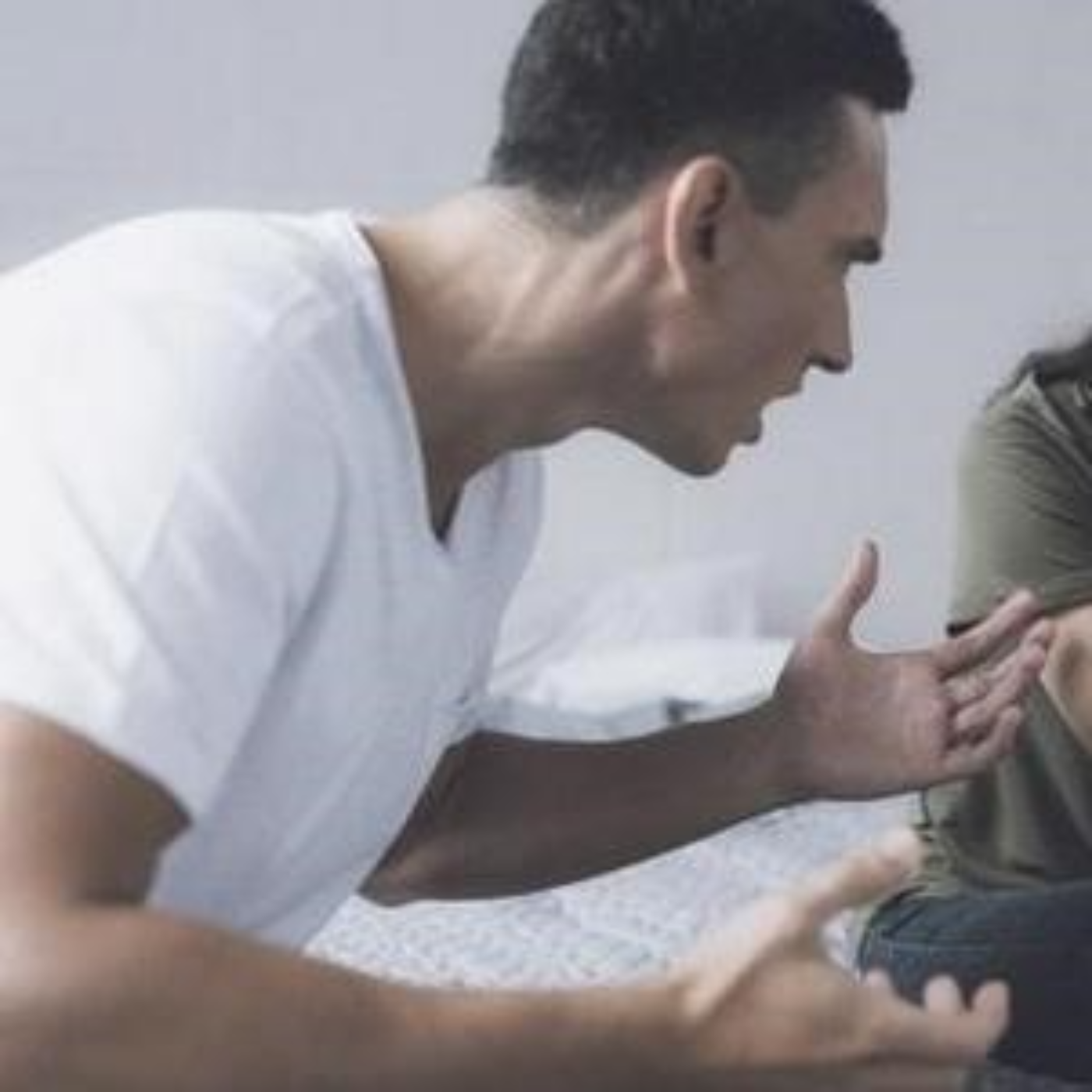 SIGNS OF AN ABUSIVE RELATIONSHIP episode artwork