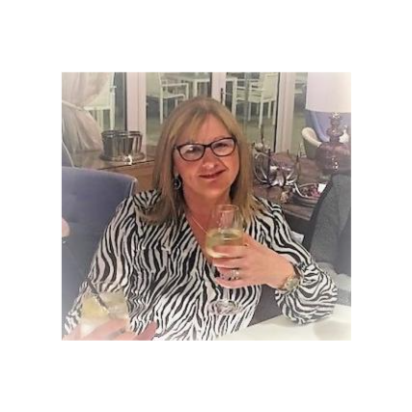 Sunset Serenades: A Chill Escape with Suzie Mac