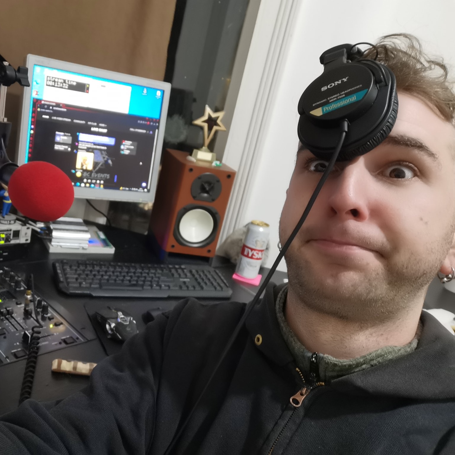 Arvandus and the Spastastic Time Machine: Chrono Chaos on the Airwaves!