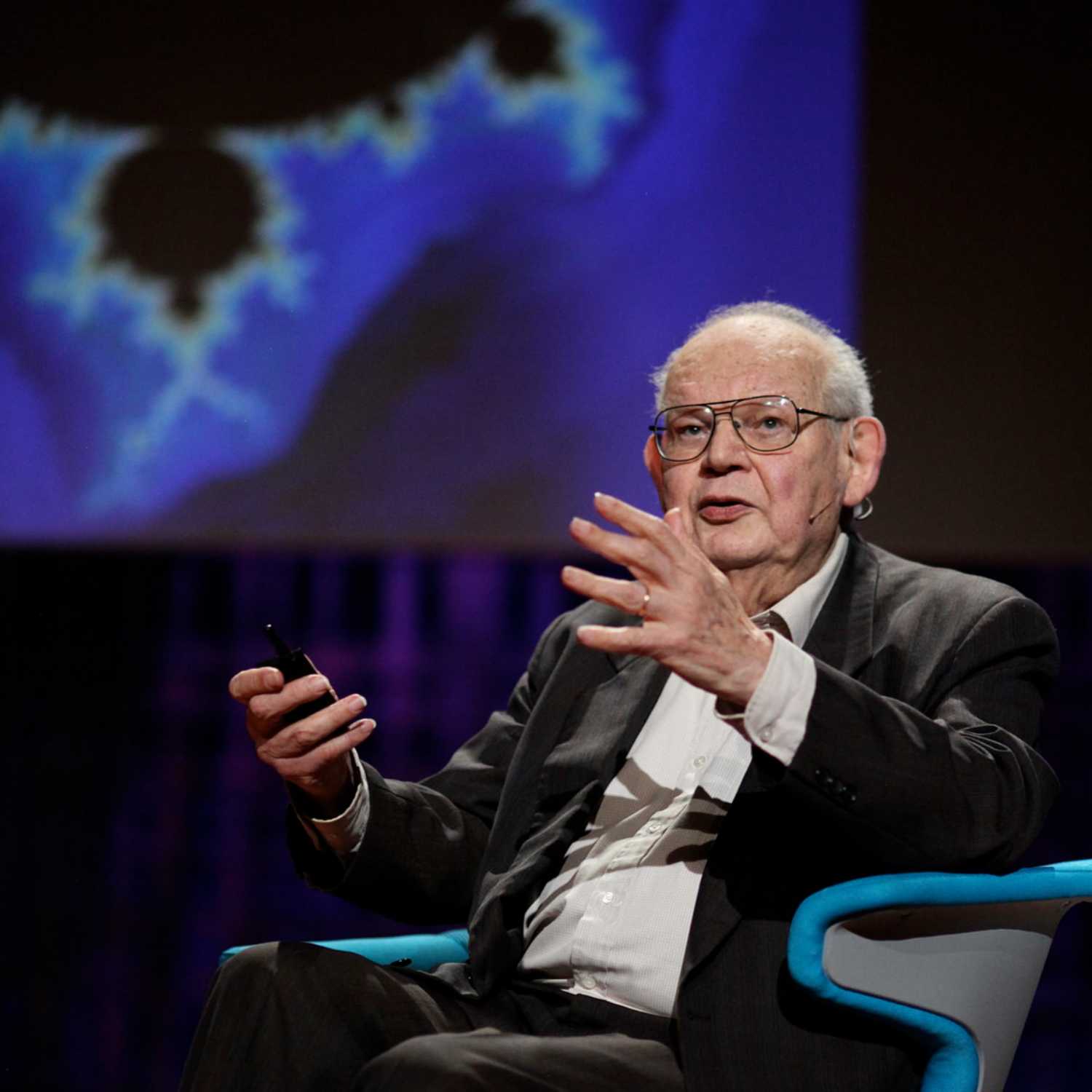 L1 T1 - How Benoit Mandelbrot’s Theories Can Help Us Make Better Decisions in Life episode artwork