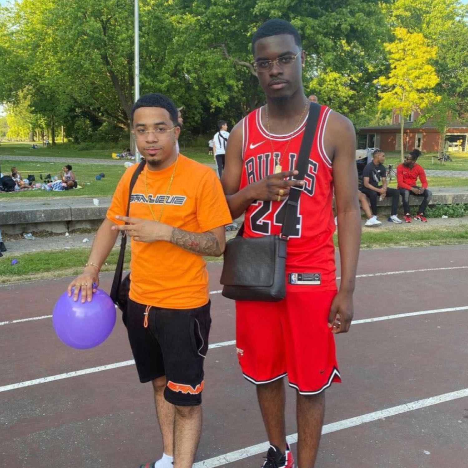 Qlas & Blacka - Spacebae cover art