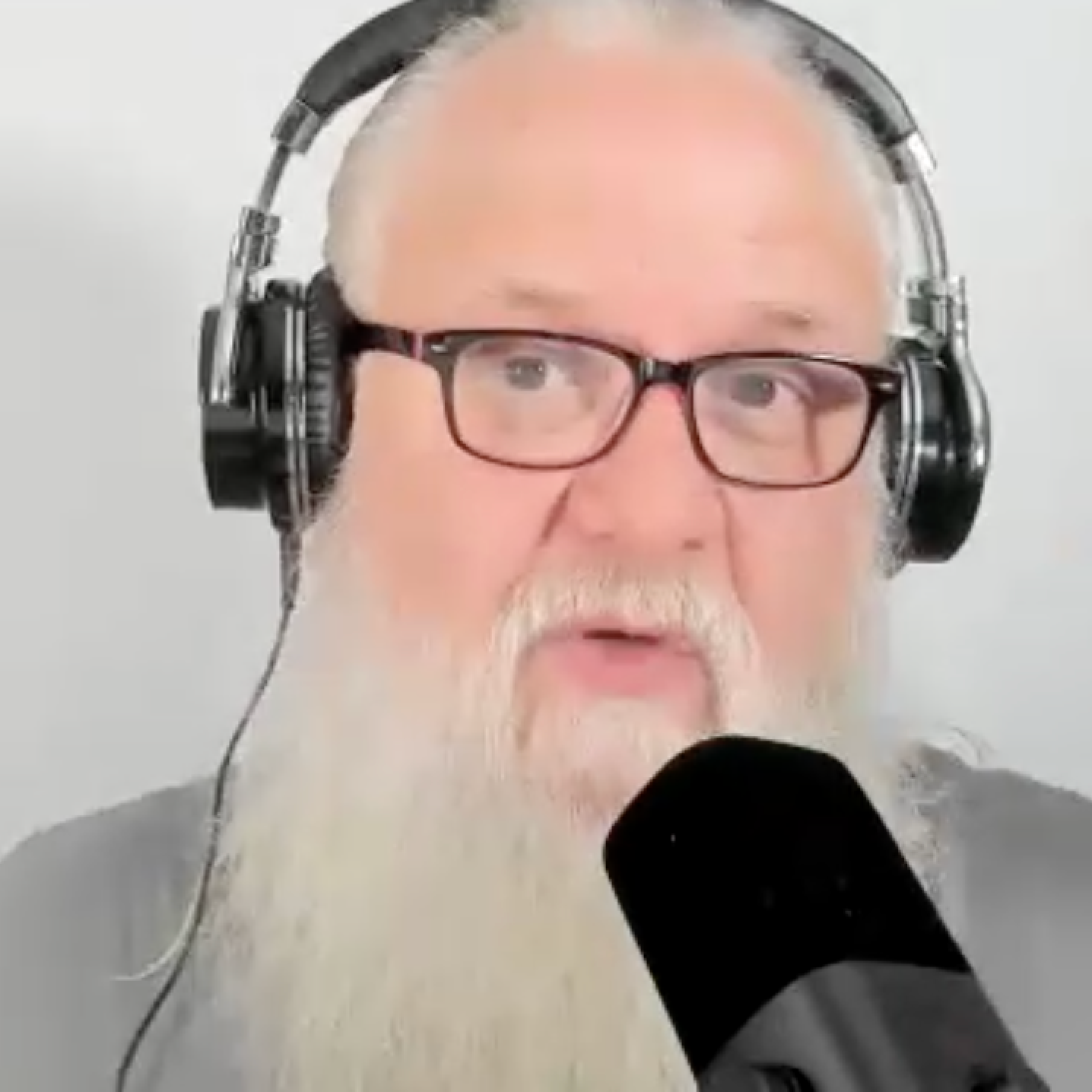 Precious Long Form Podcast Interview of Julian Raven's Artistic Development & Healing Journey with Gifted and Curious Host, Artist Rich Wright on his Show 'Artist Recovery Podcast'  episode artwork
