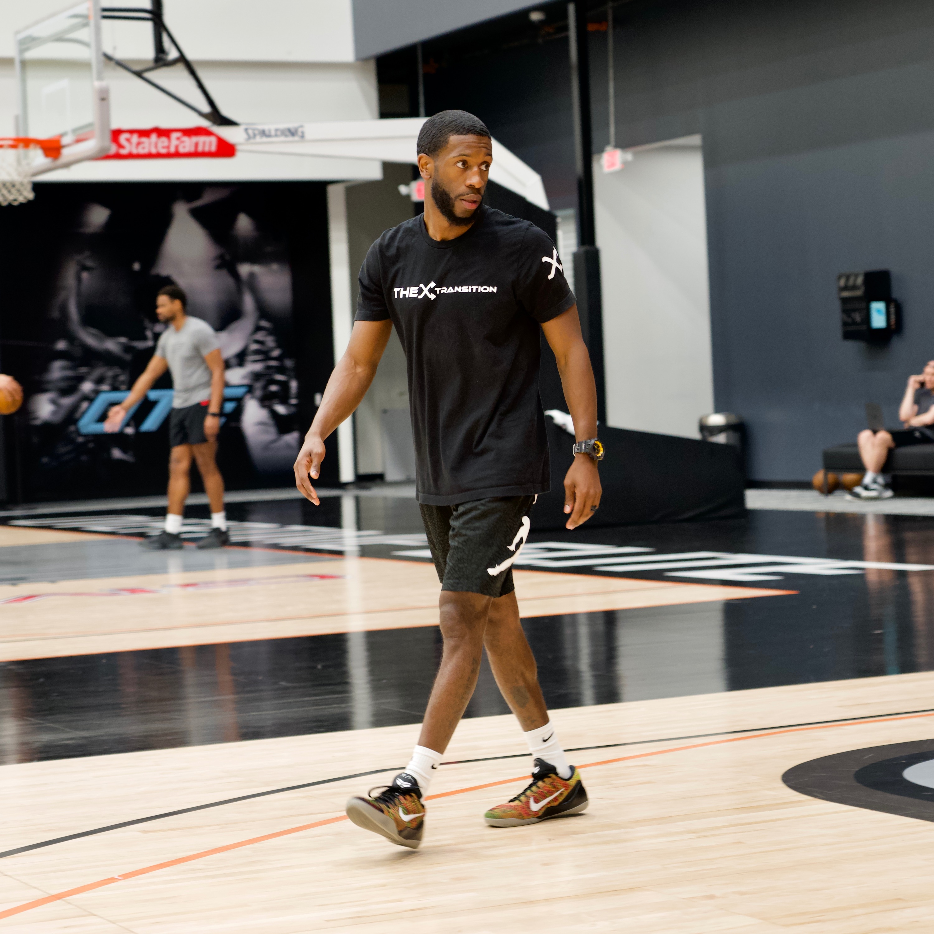 The Trainer Pros Trust: Live, Game-Speed Workouts With High School, D1 Hoopers & Overseas Pro's NBA. episode artwork