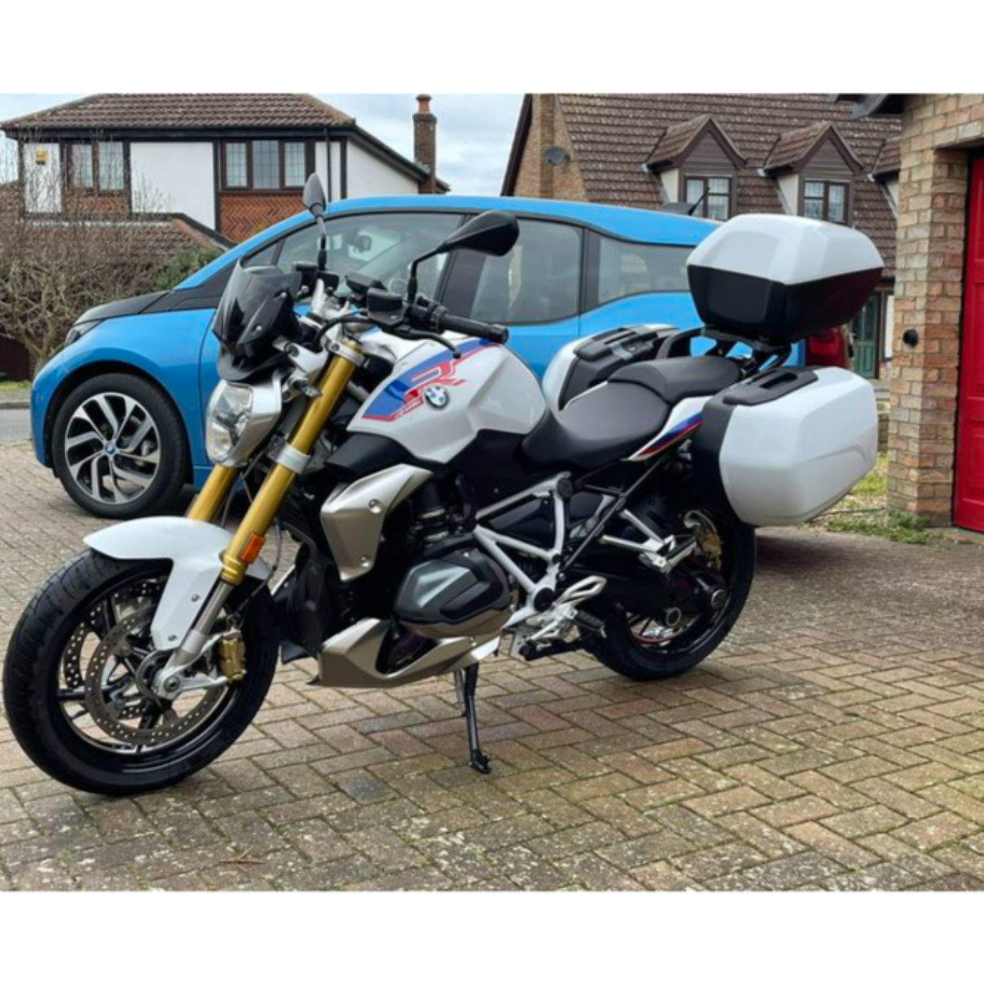 Motorcycle Radio, guests from around the world and weekly news  with the latest motorcycling news