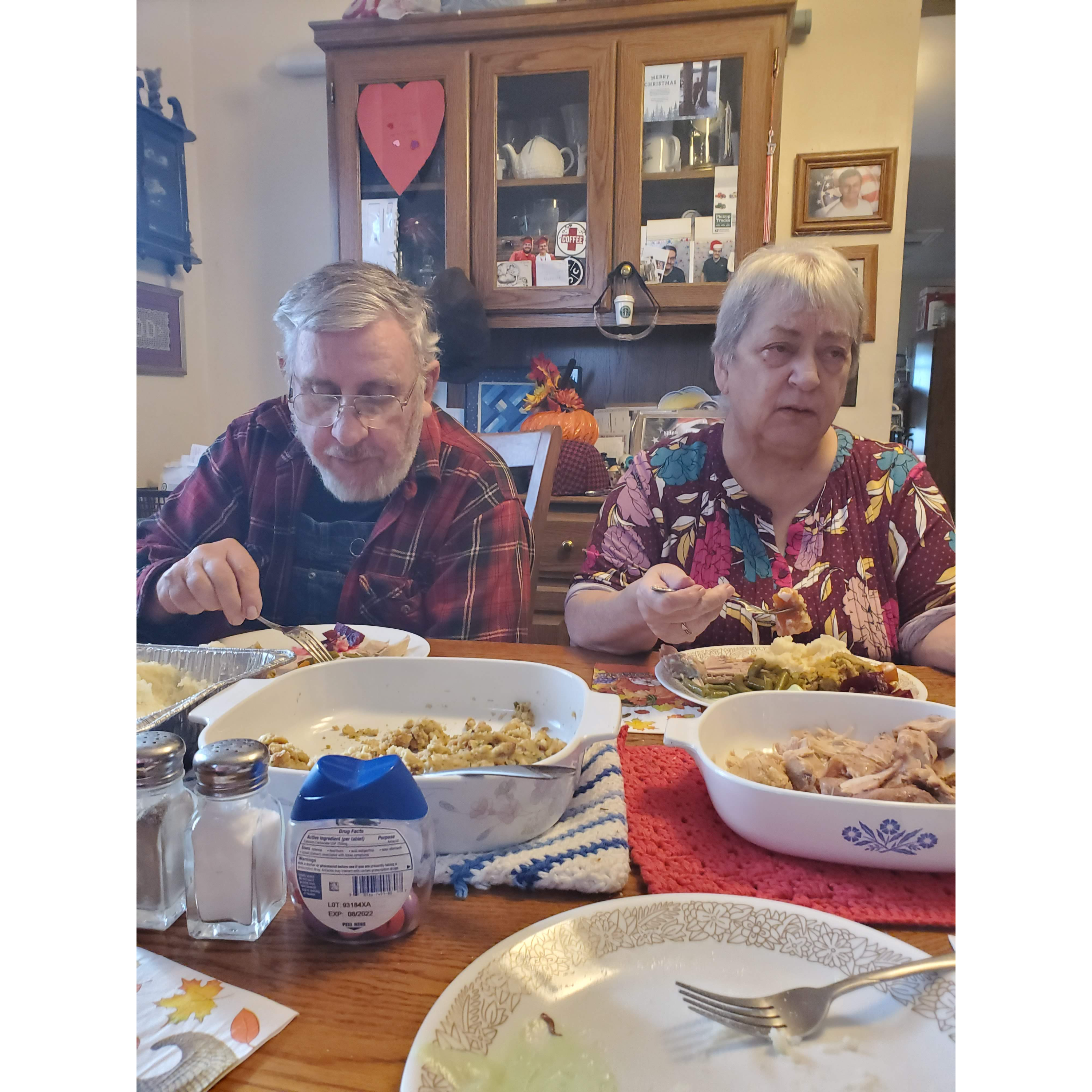 Pre-Thanksgiving episode artwork