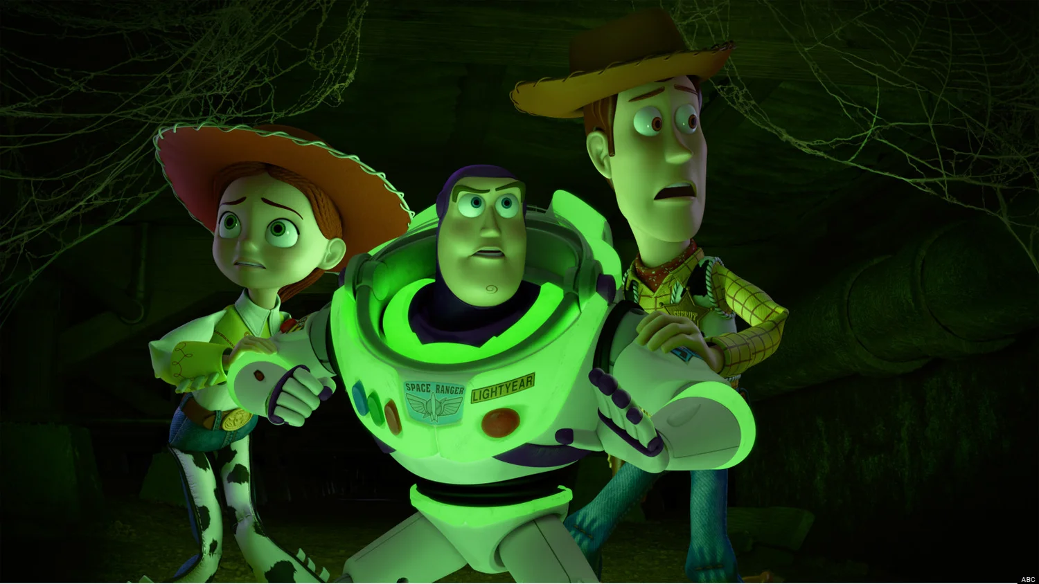 105: Reviews of MU discs and Toy Story of Terror! episode artwork