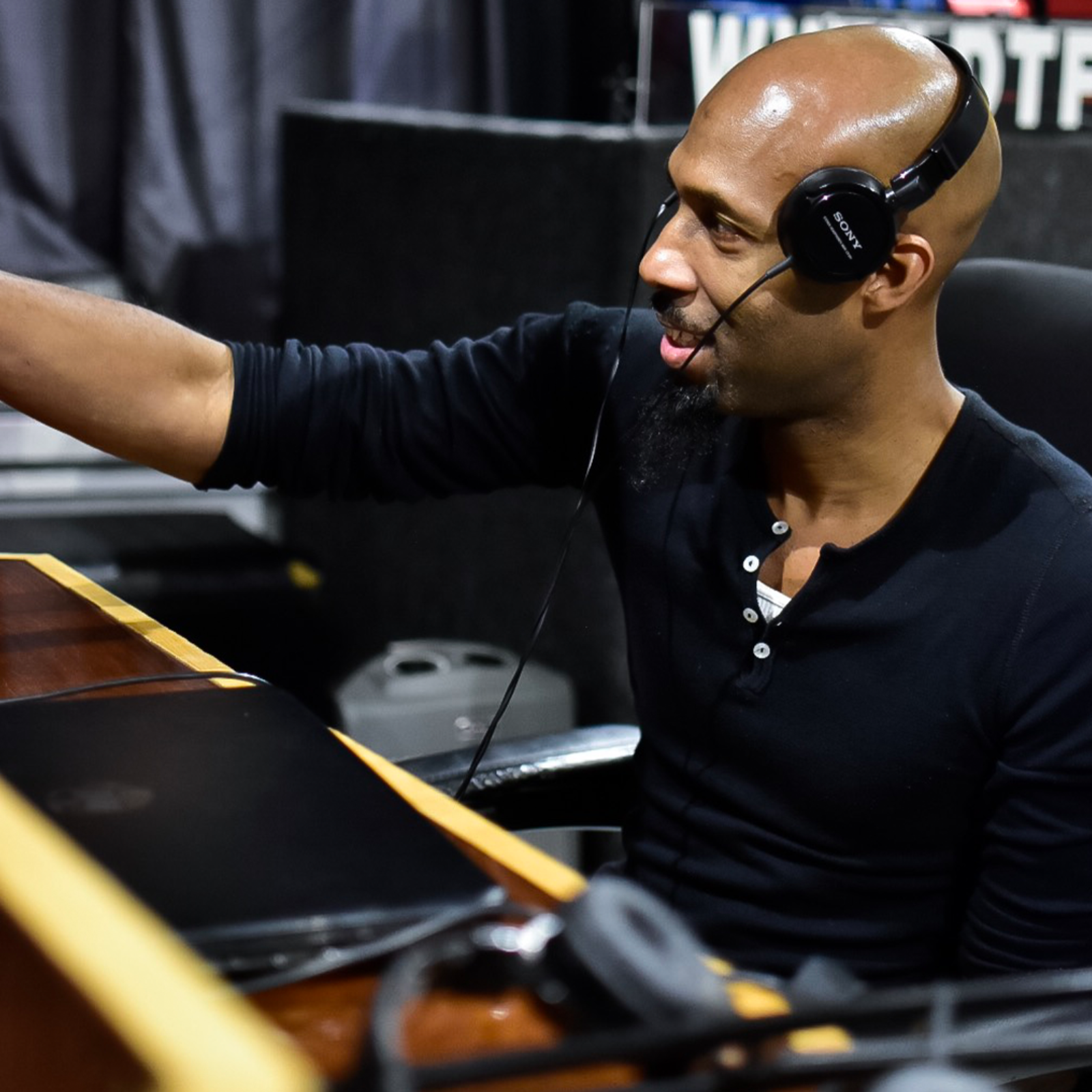 A Conversation With Singer/Songwriter Yazmin Denize episode artwork
