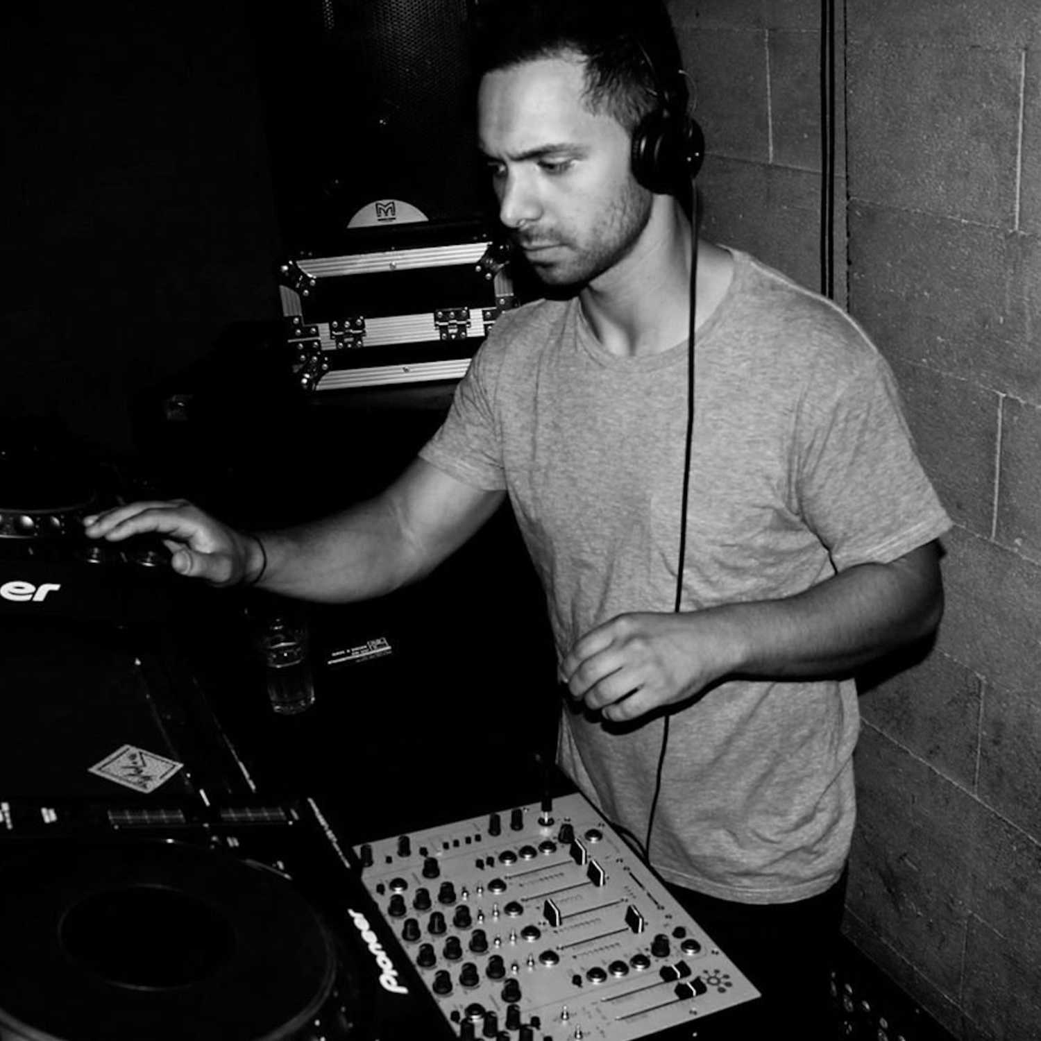 DEEPER RHYTHMS/SYNTHESIS RADIO