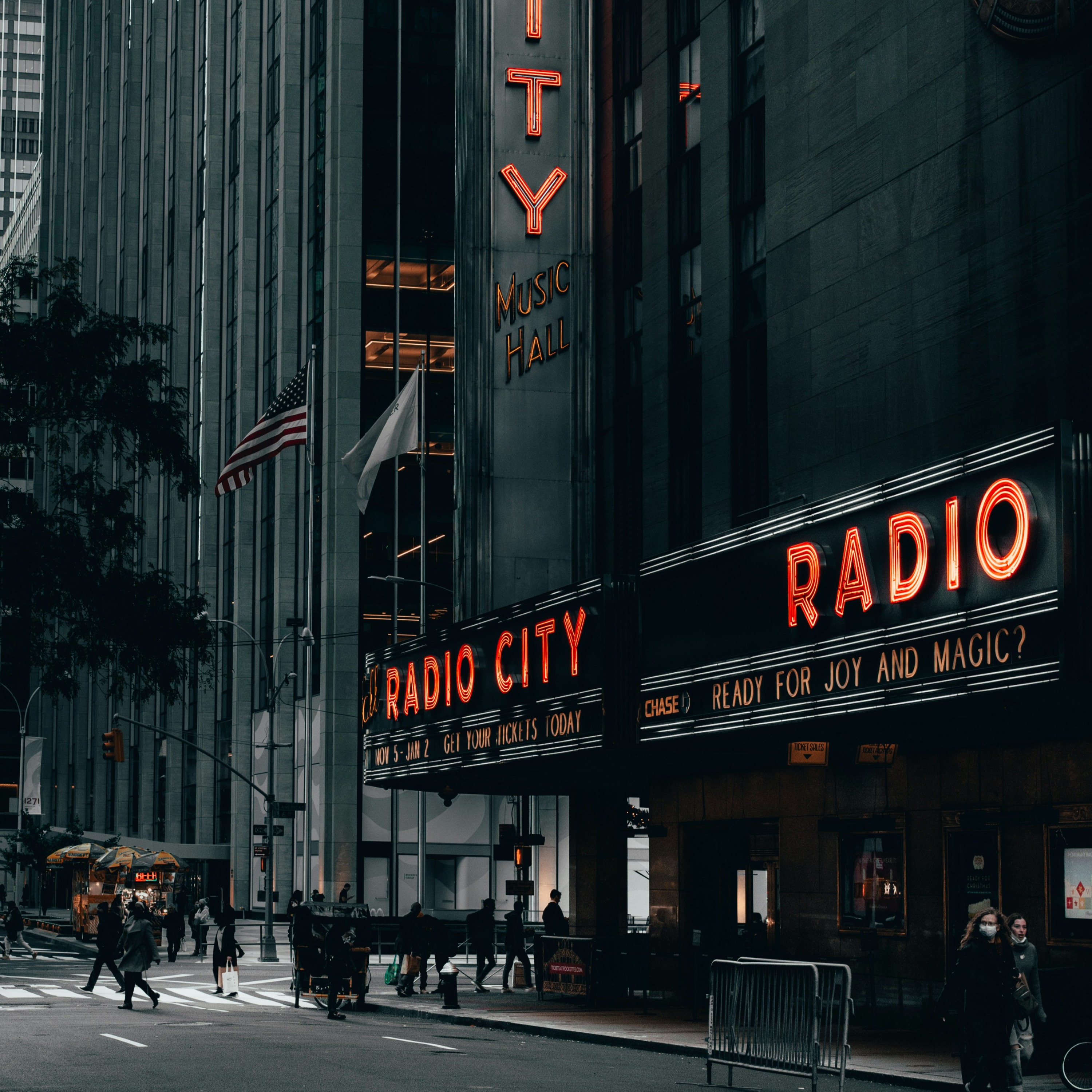 Manhattan, Midtown, Walking Tour Guide. Discover the History Behind the Sights. episode artwork