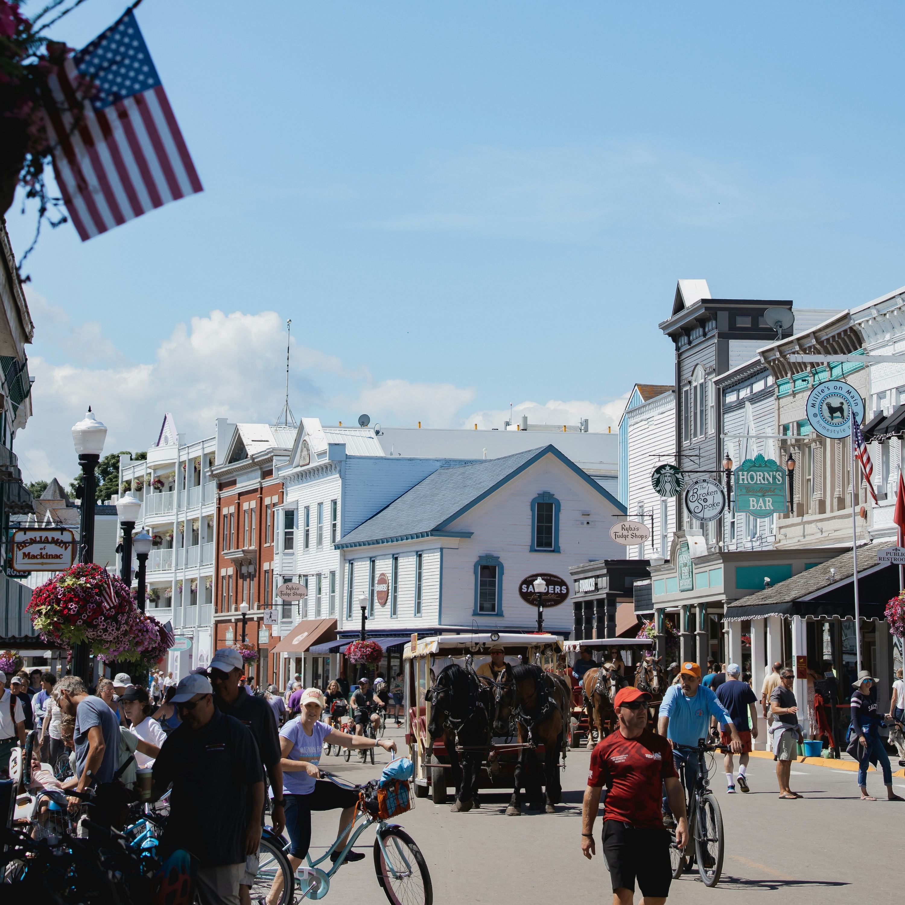 Mackinac Island Walking Tour. Discover the History Behind this Quaint Town. episode artwork