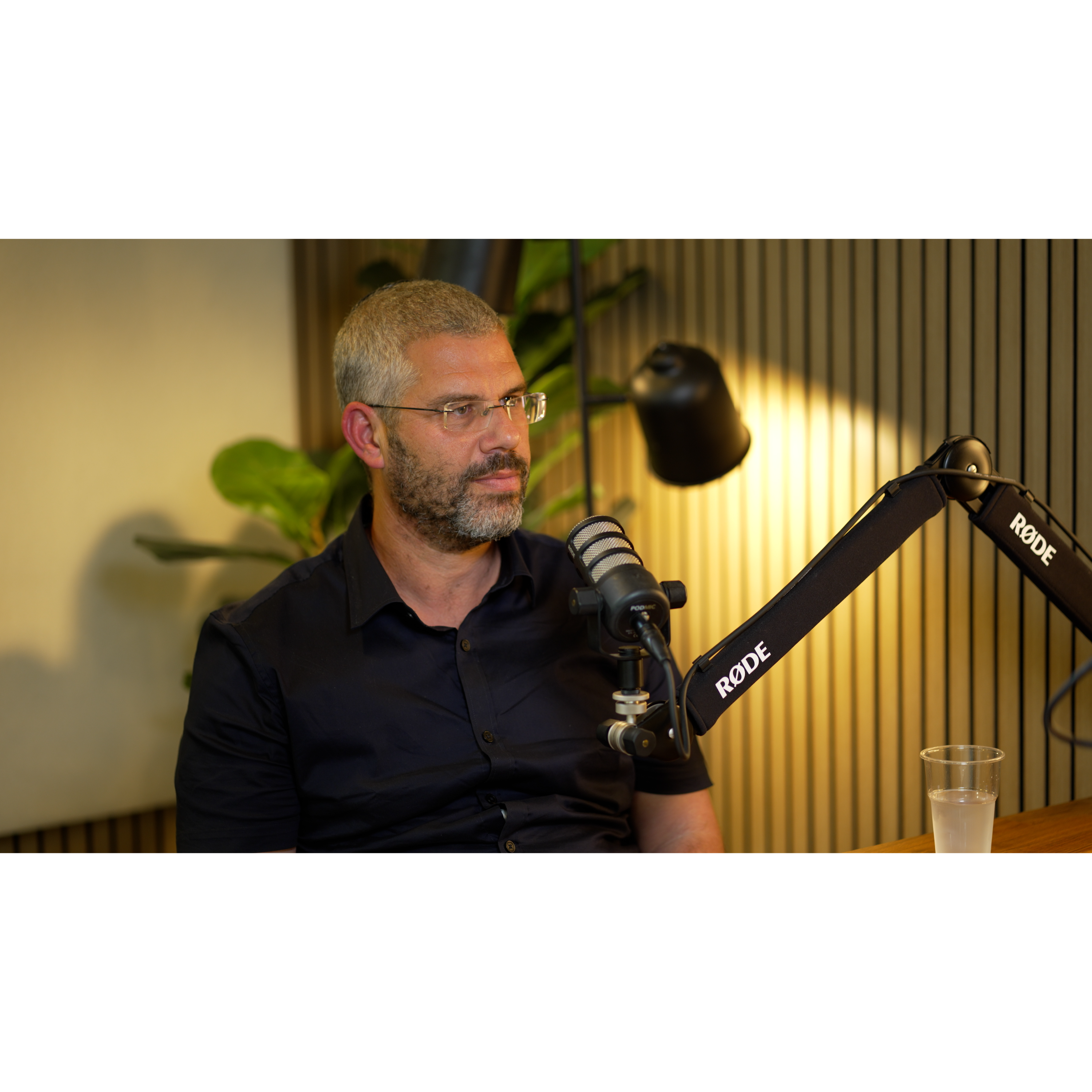 אכיפה בלי פשרות: האיש שמנסה לעשות סדר במערכה על אדמות הנגב | עוזי ברוך מארח את אבי כהן episode artwork