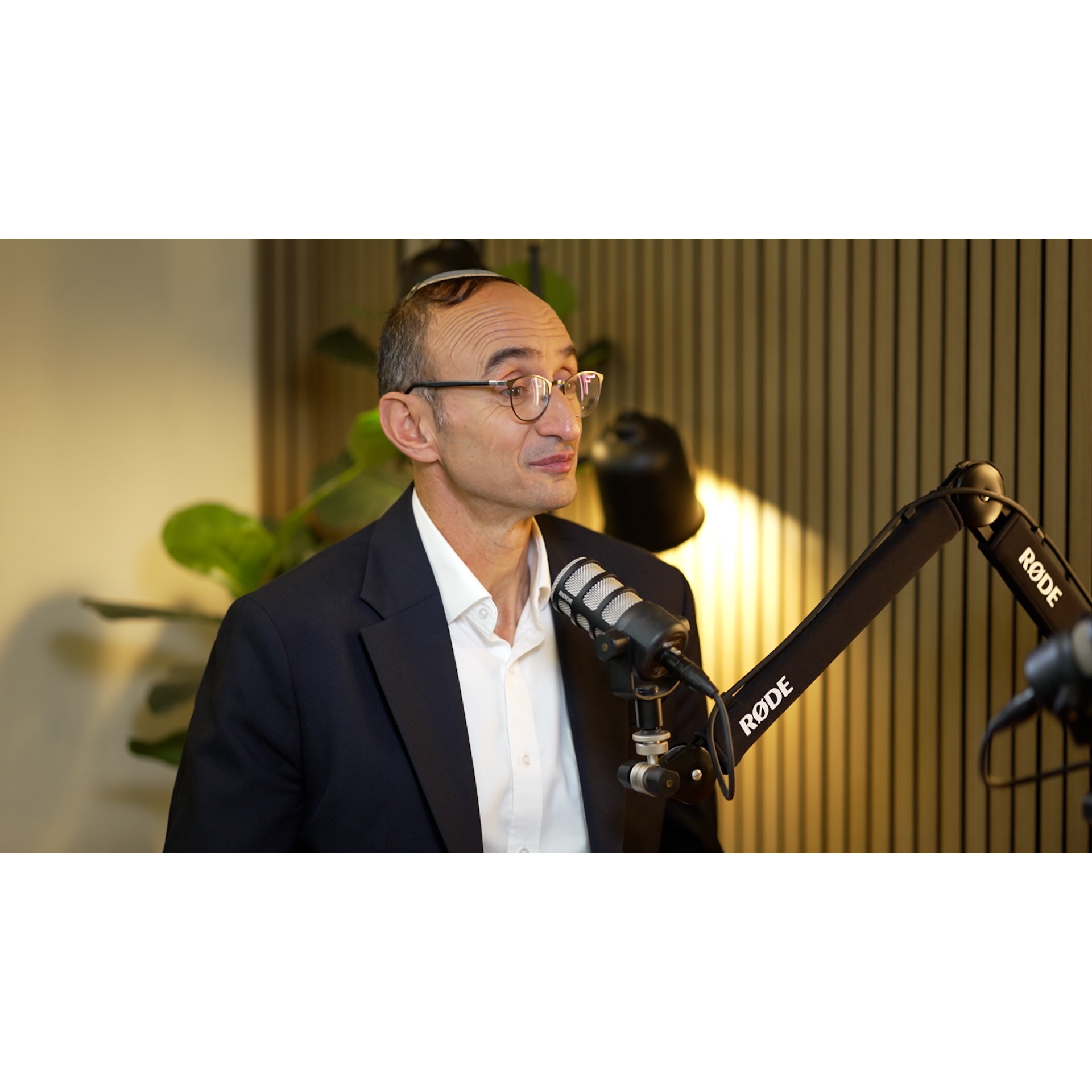 מתי הגירושין לא מסתיימים בחצי חצי? | עוזי ברוך מארח את הרב פרופ׳ יצחק כהן episode artwork
