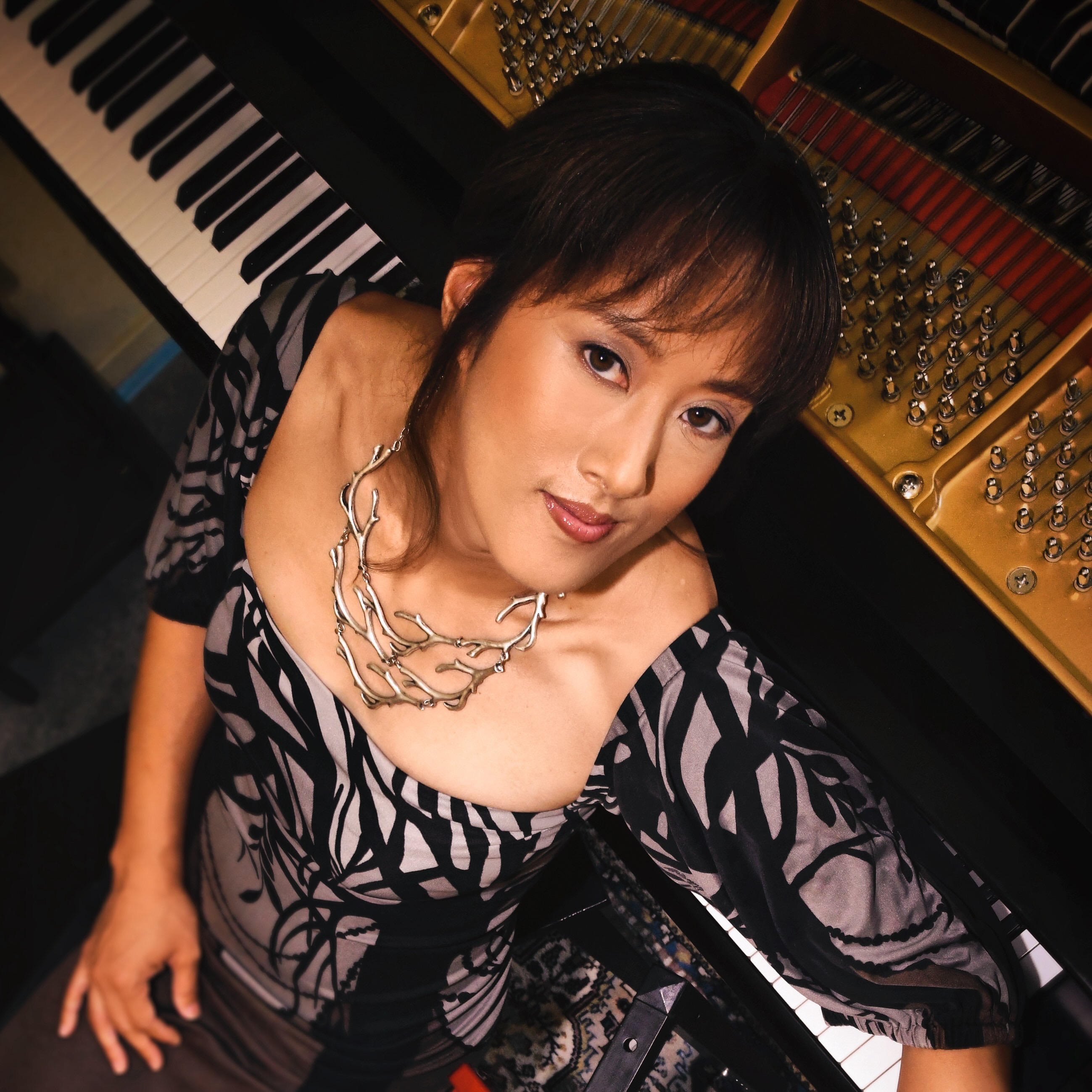 Vienna Teng: Crafting Musical Mashups and Inspiring Change episode artwork